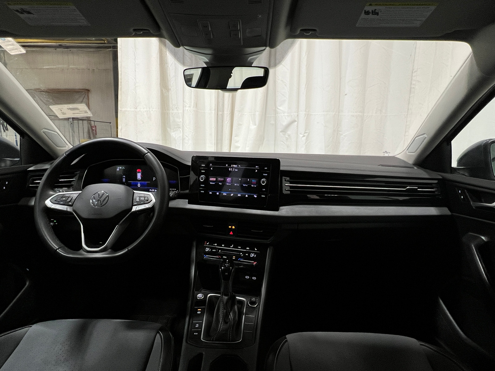 Thumbnail: 2025 Volkswagen Jetta - 2