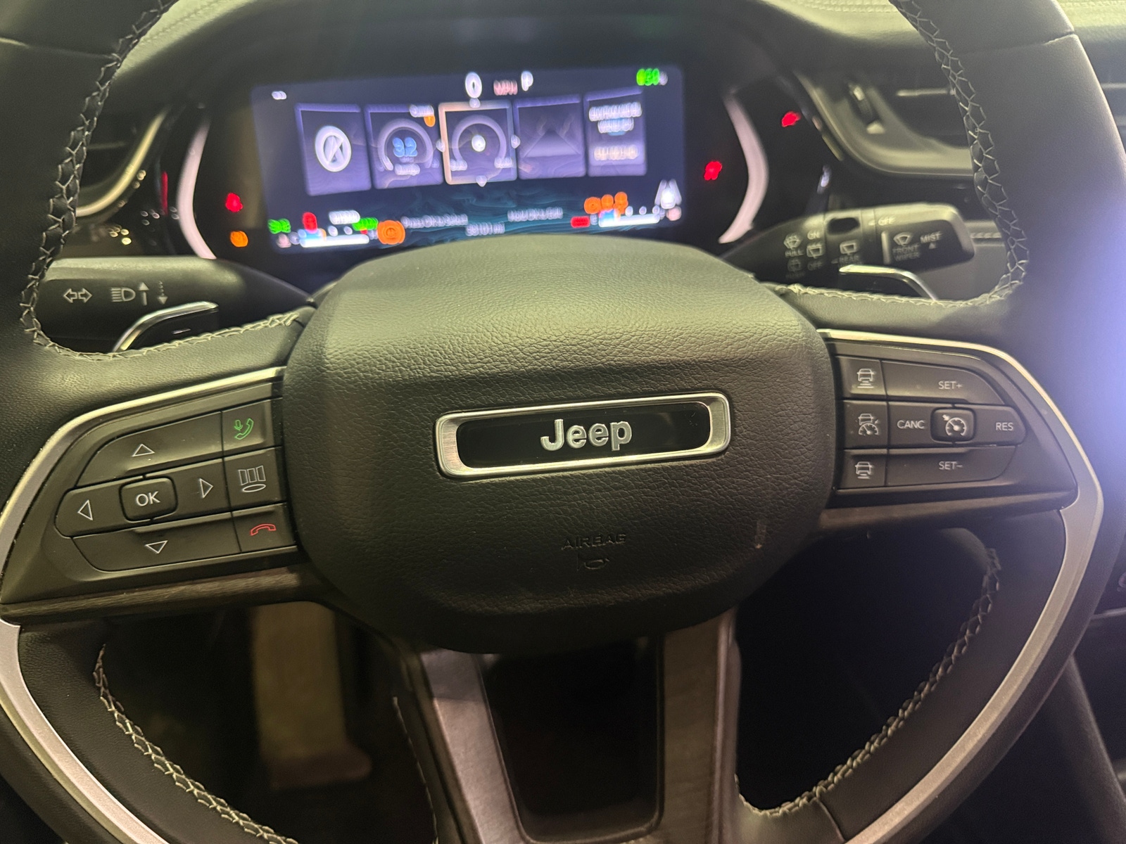 Thumbnail: 2024 Jeep Grand Cherokee - 4