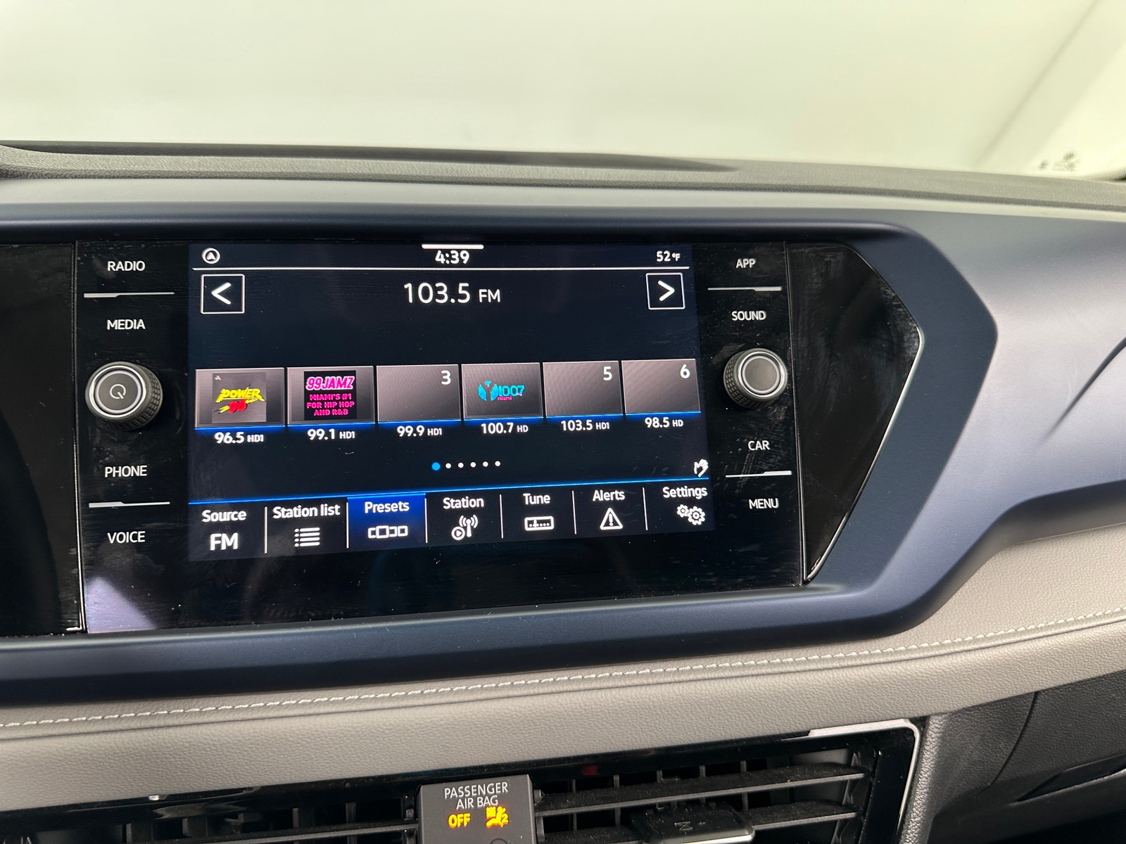 Thumbnail: 2024 Volkswagen Taos - 3