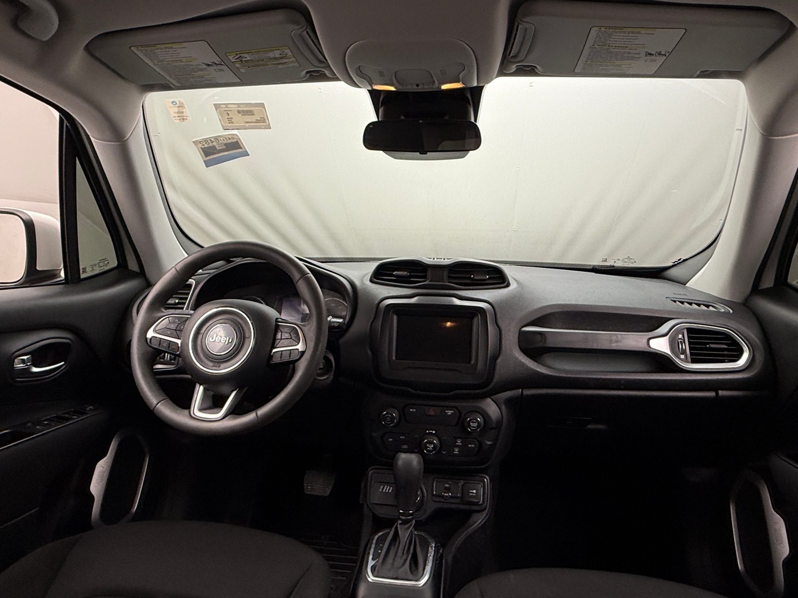 Thumbnail: 2018 Jeep Renegade - 3