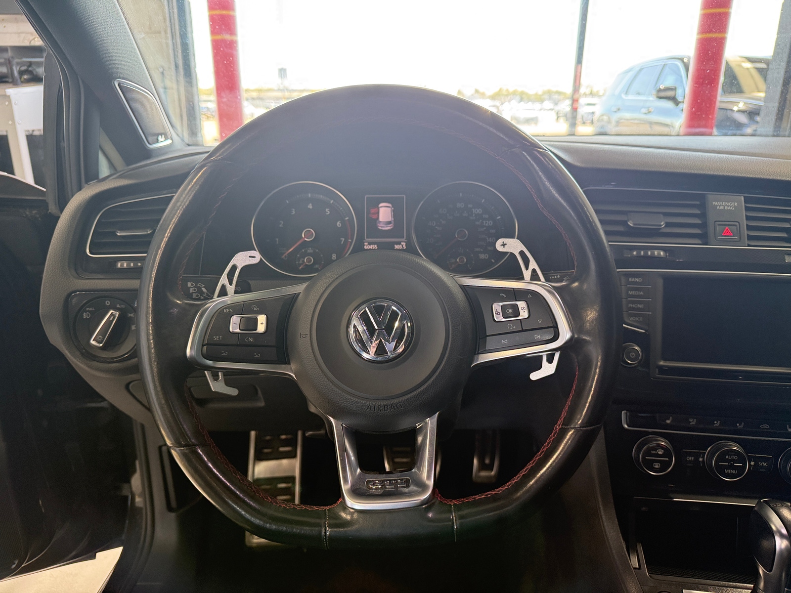 Thumbnail: 2016 Volkswagen Golf - 4