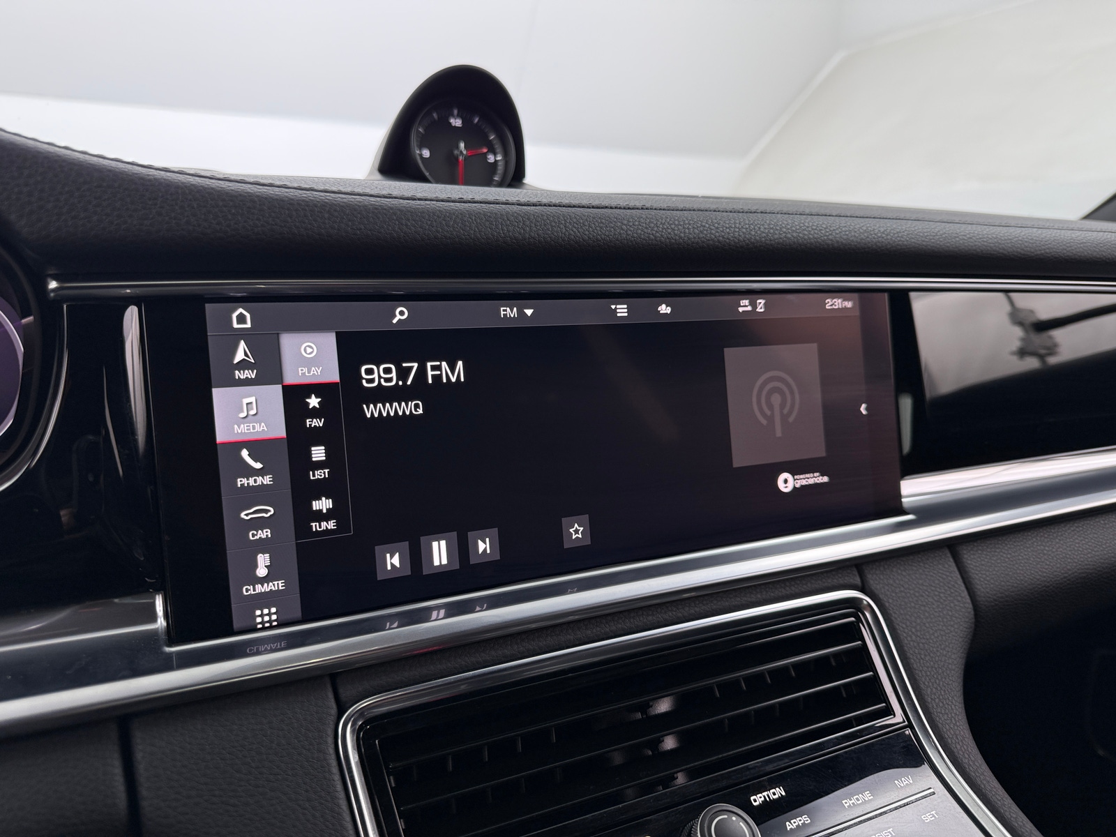 Thumbnail: 2021 Porsche Panamera - 4