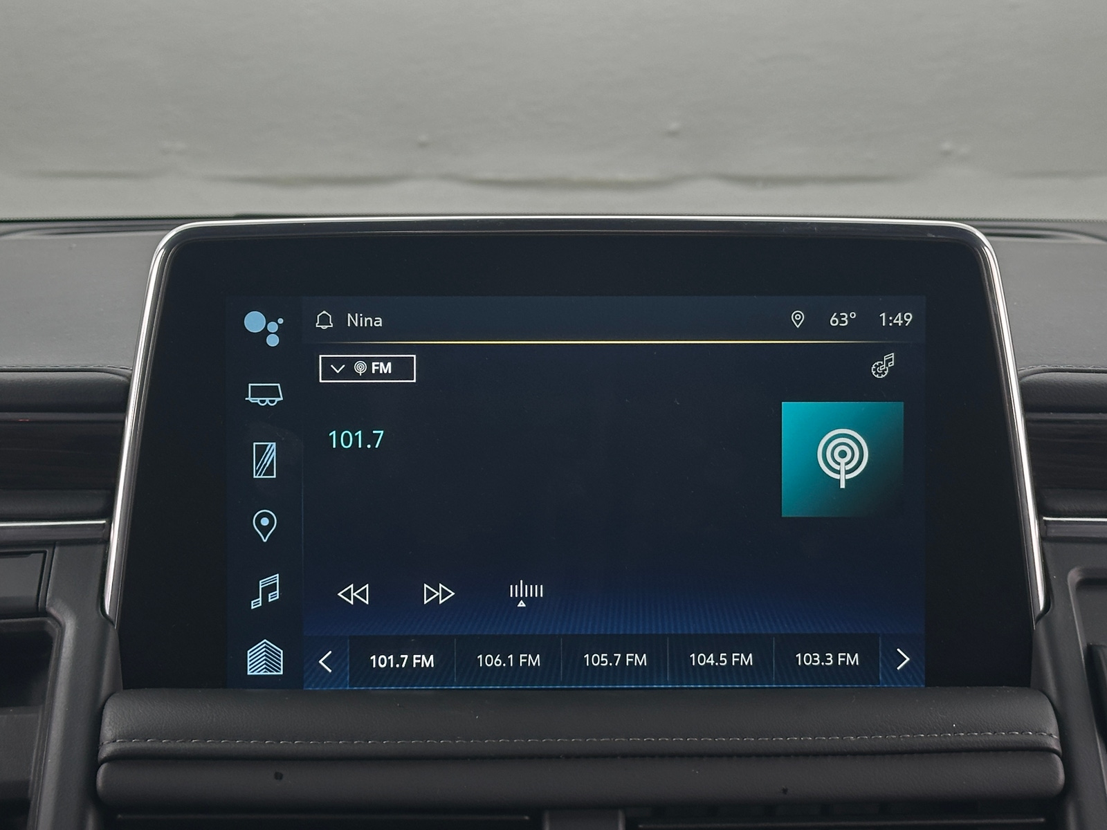 Thumbnail: 2022 Chevrolet Tahoe - 3