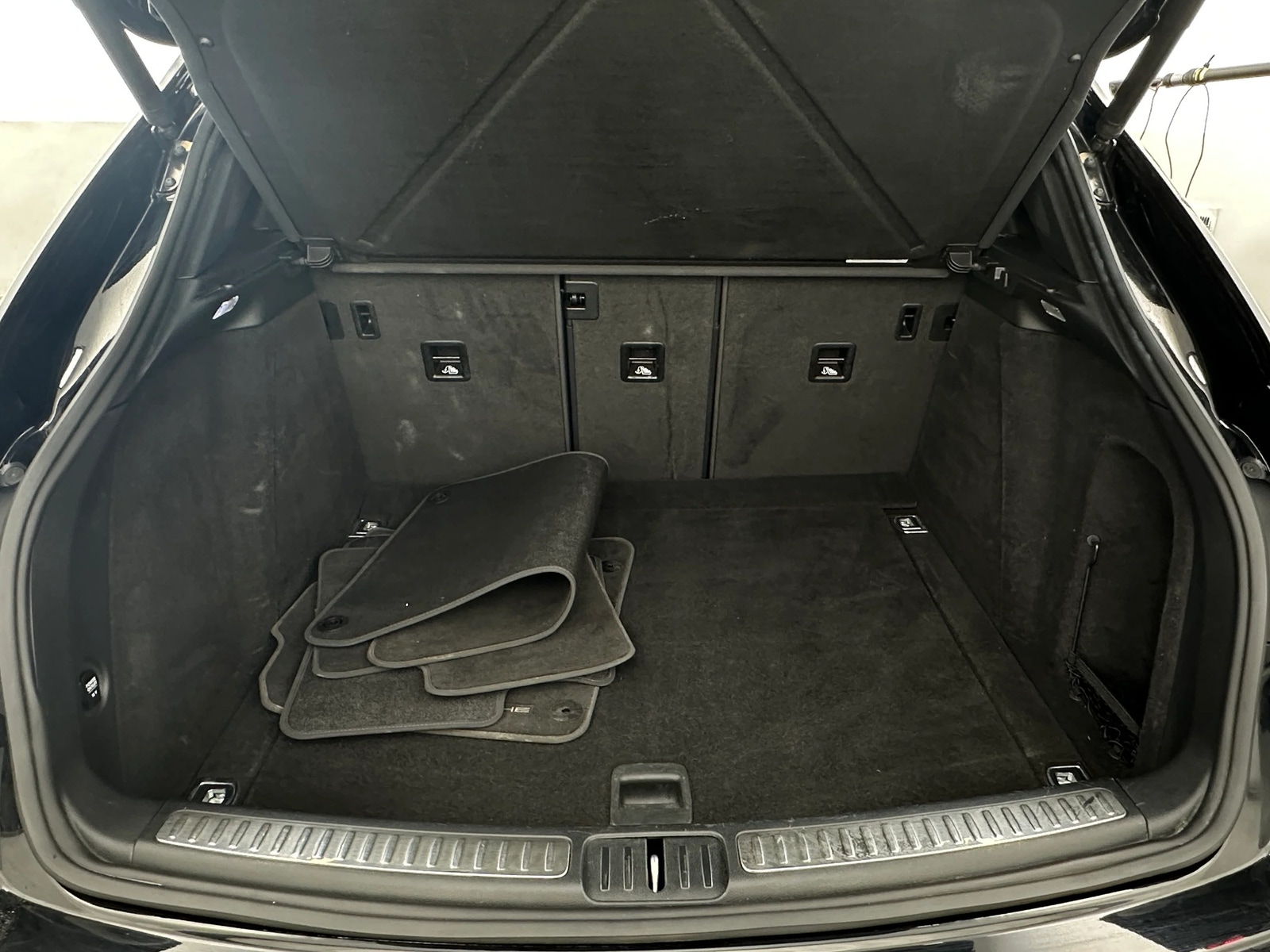 Thumbnail: 2021 Porsche Macan - 6