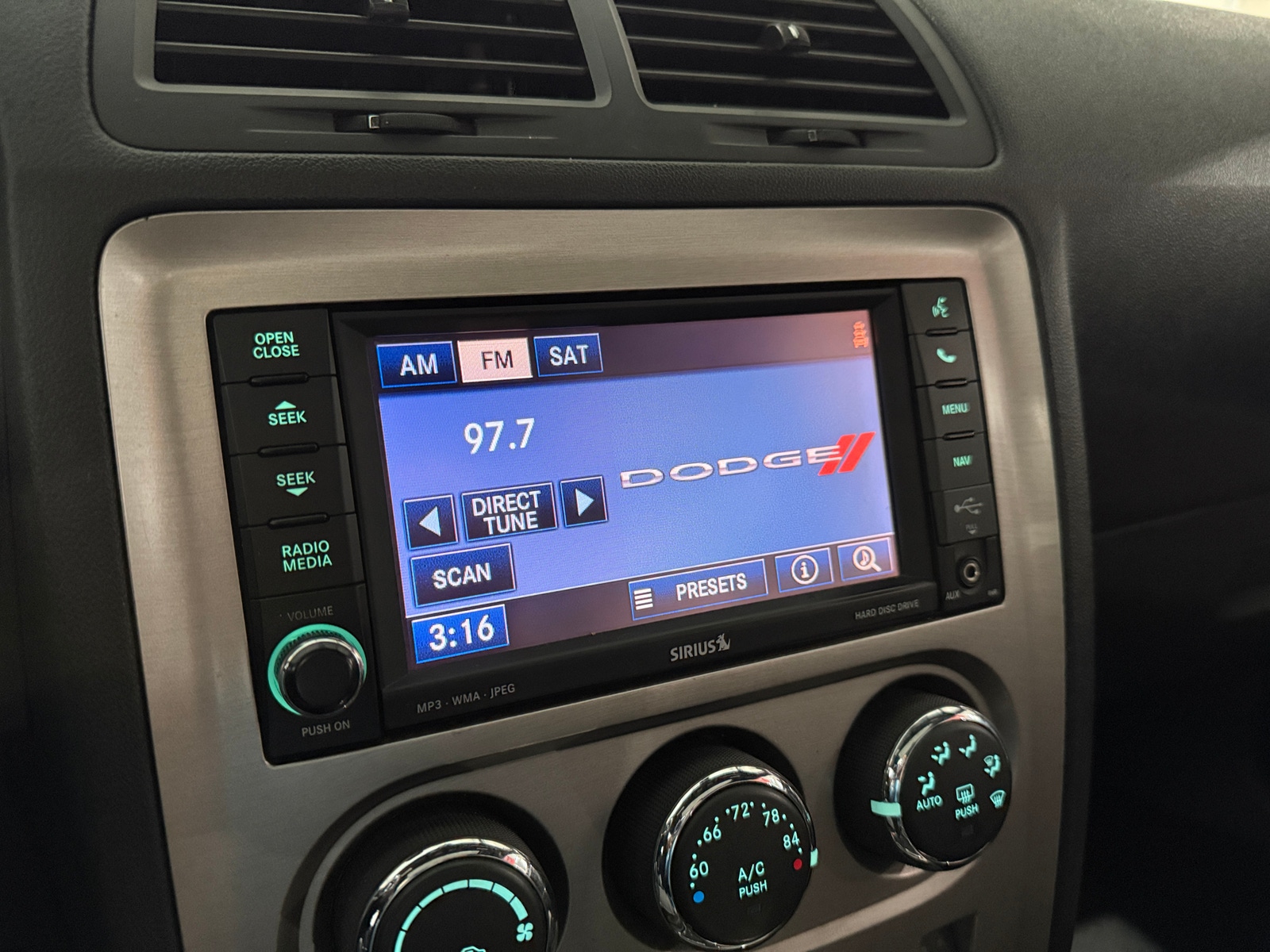 Thumbnail: 2014 Dodge Challenger - 3