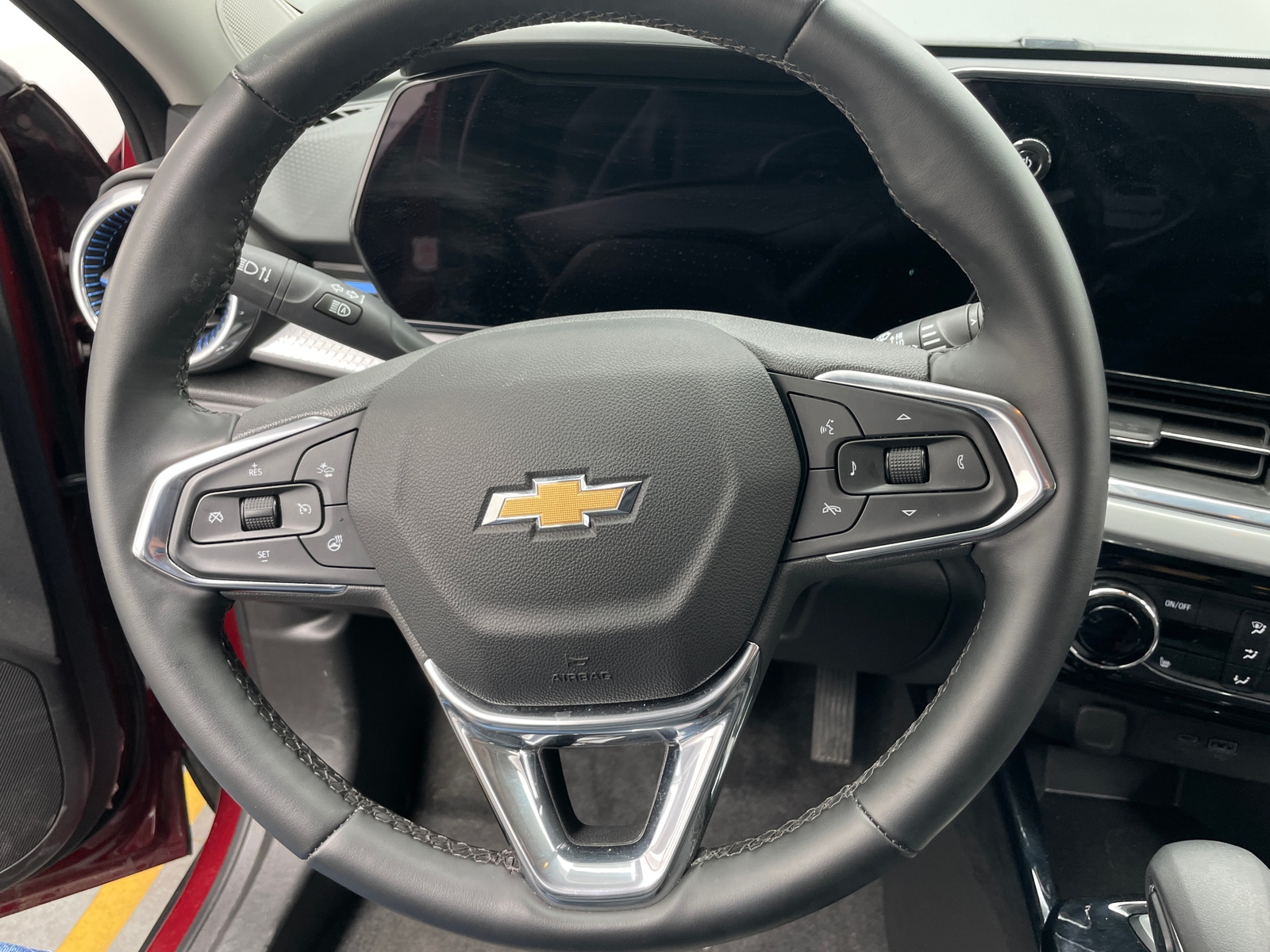 Thumbnail: 2025 Chevrolet Trax - 5