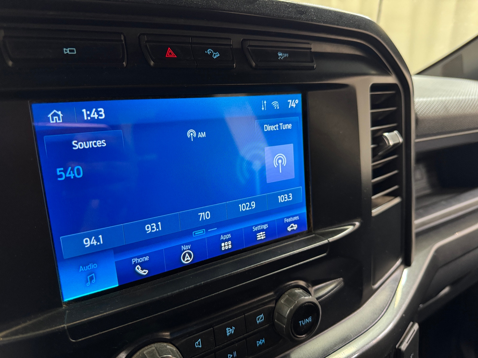 Thumbnail: 2022 Ford Econoline - 4