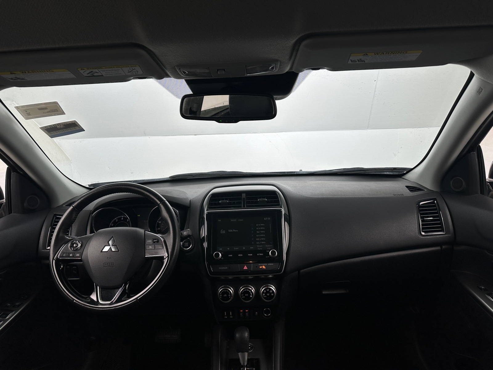 Thumbnail: 2023 Mitsubishi Outlander Sport - 3