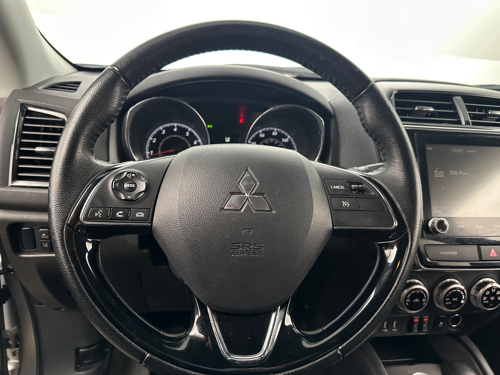 Thumbnail: 2023 Mitsubishi Outlander Sport - 5