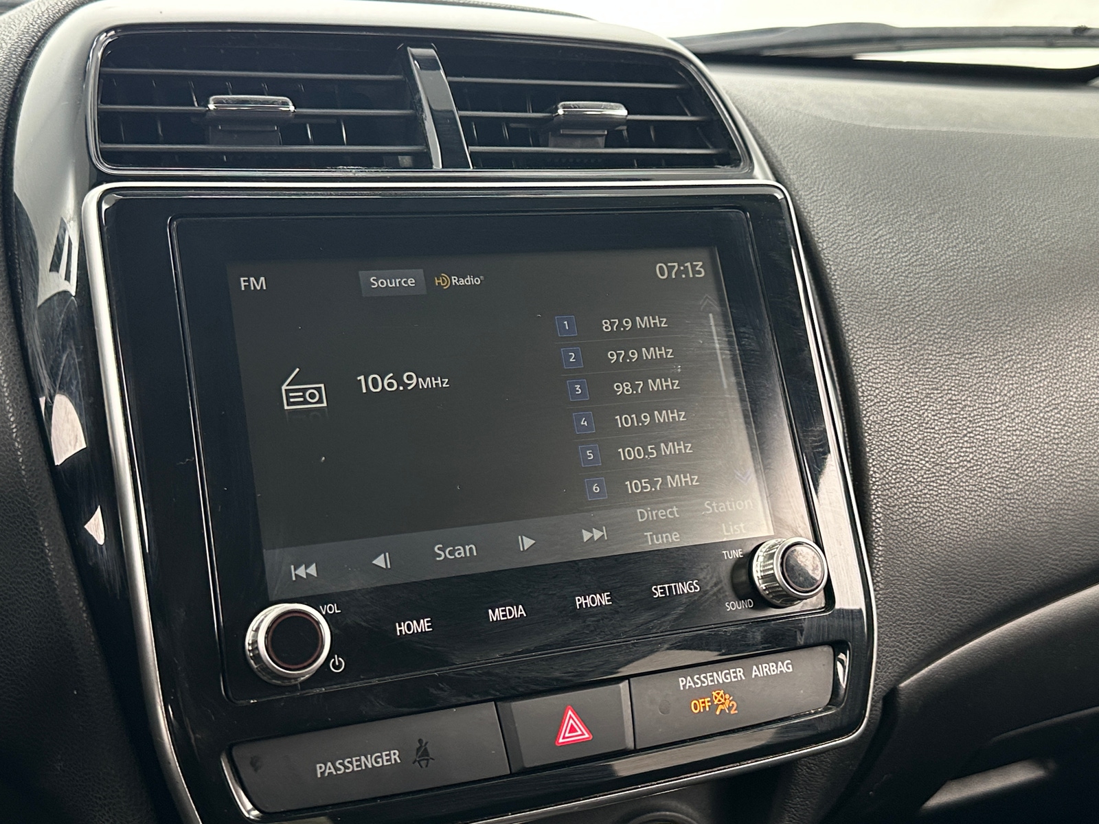 Thumbnail: 2023 Mitsubishi Outlander Sport - 4