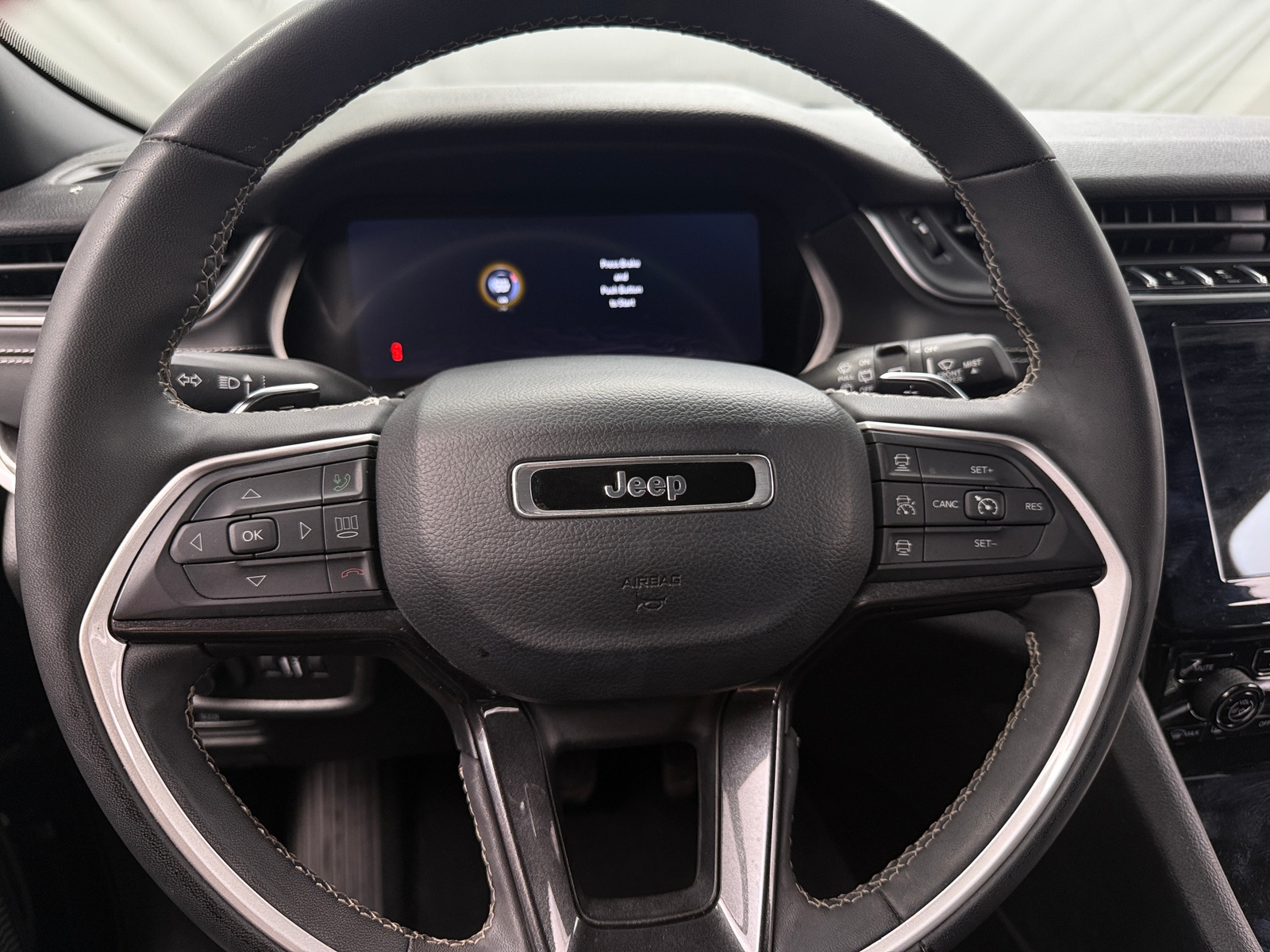 Thumbnail: 2023 Jeep Grand Cherokee - 4