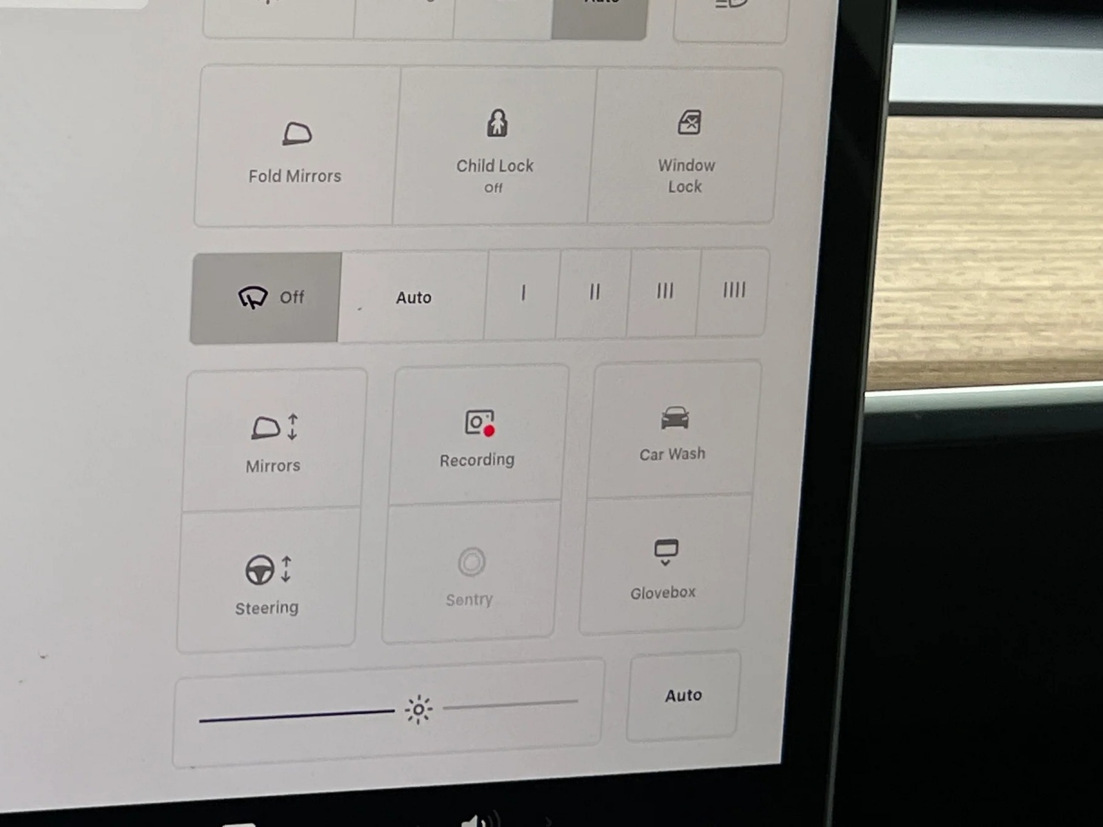 Thumbnail: 2022 Tesla Model Y - 3