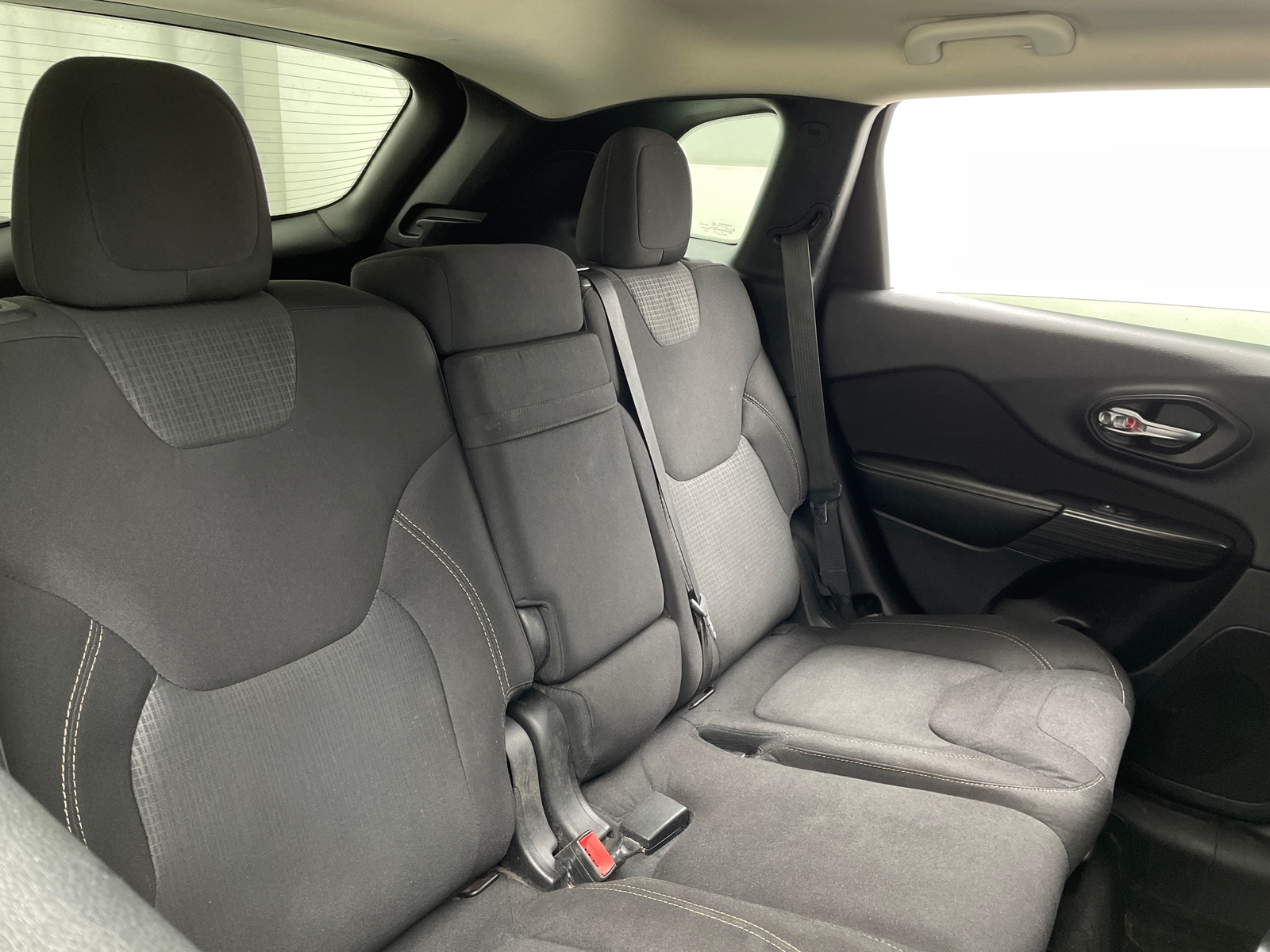 Thumbnail: 2016 Jeep Cherokee - 6