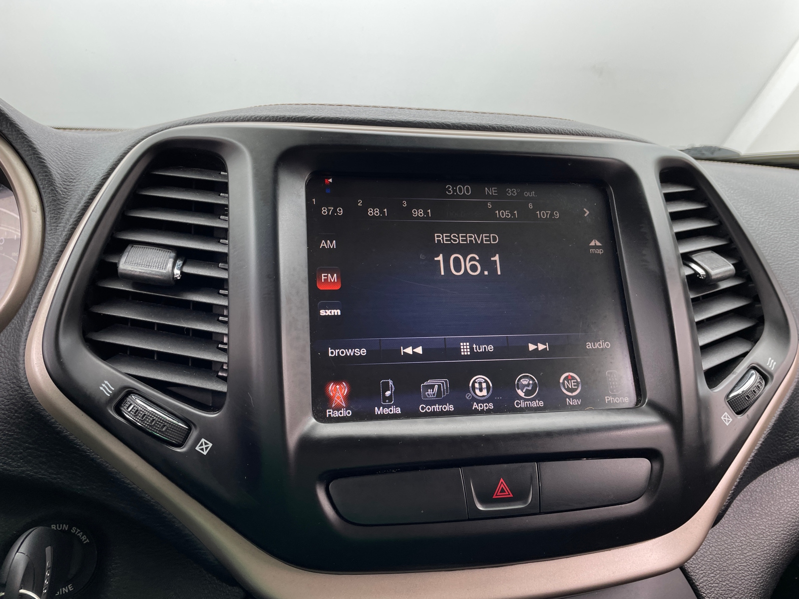 Thumbnail: 2016 Jeep Cherokee - 4