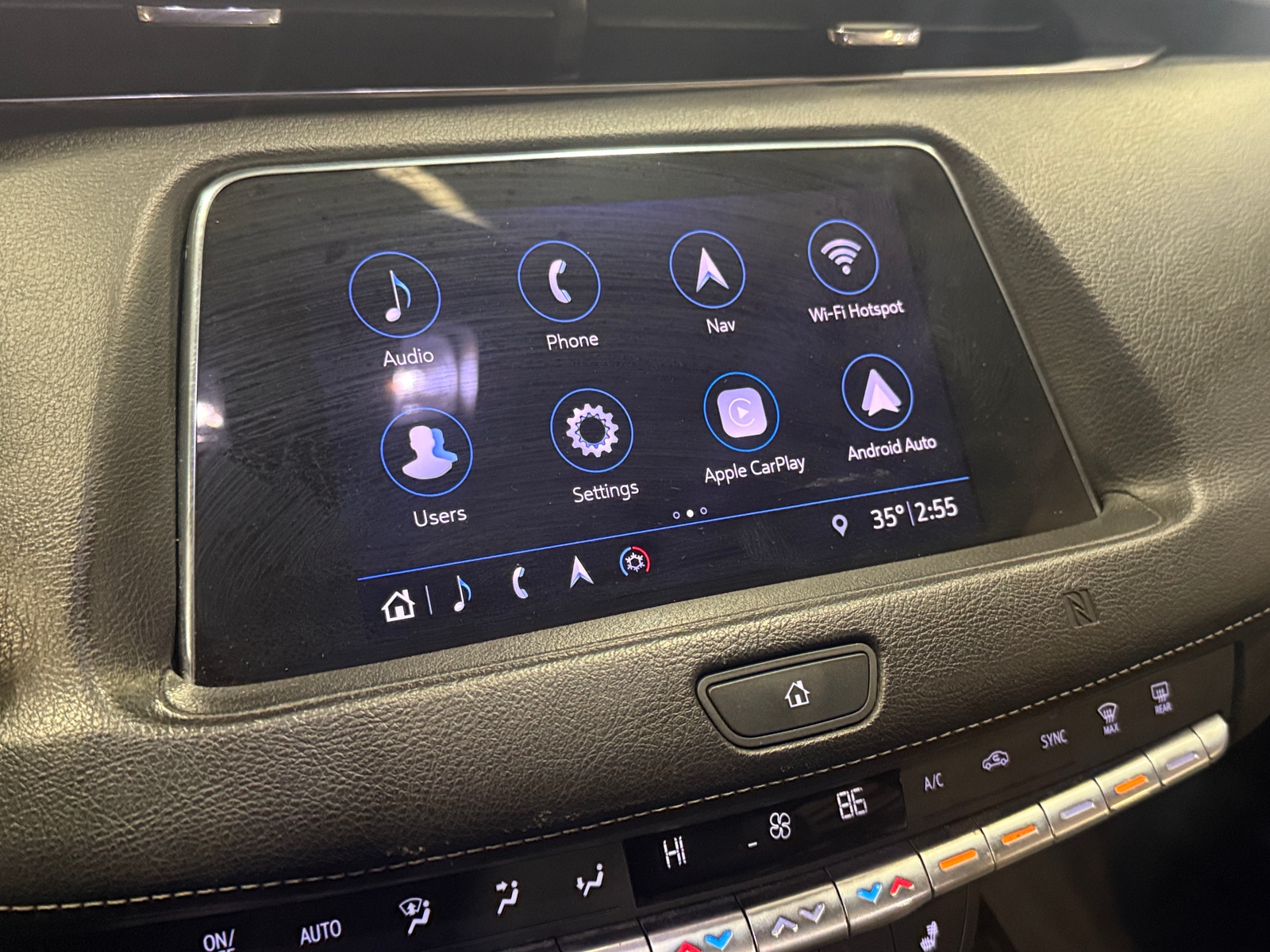 Thumbnail: 2019 Cadillac XT4 - 3