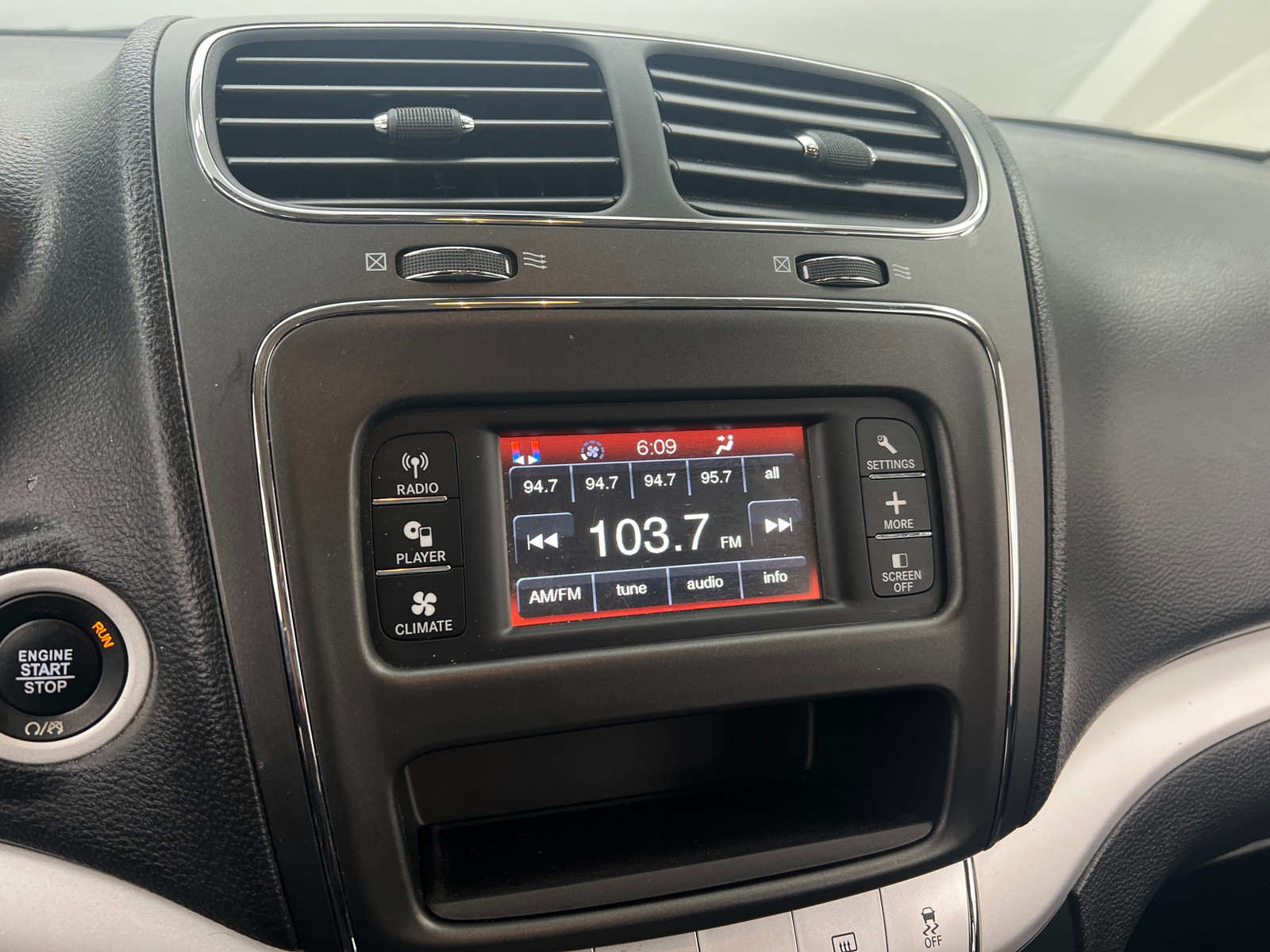 Thumbnail: 2020 Dodge Journey - 4