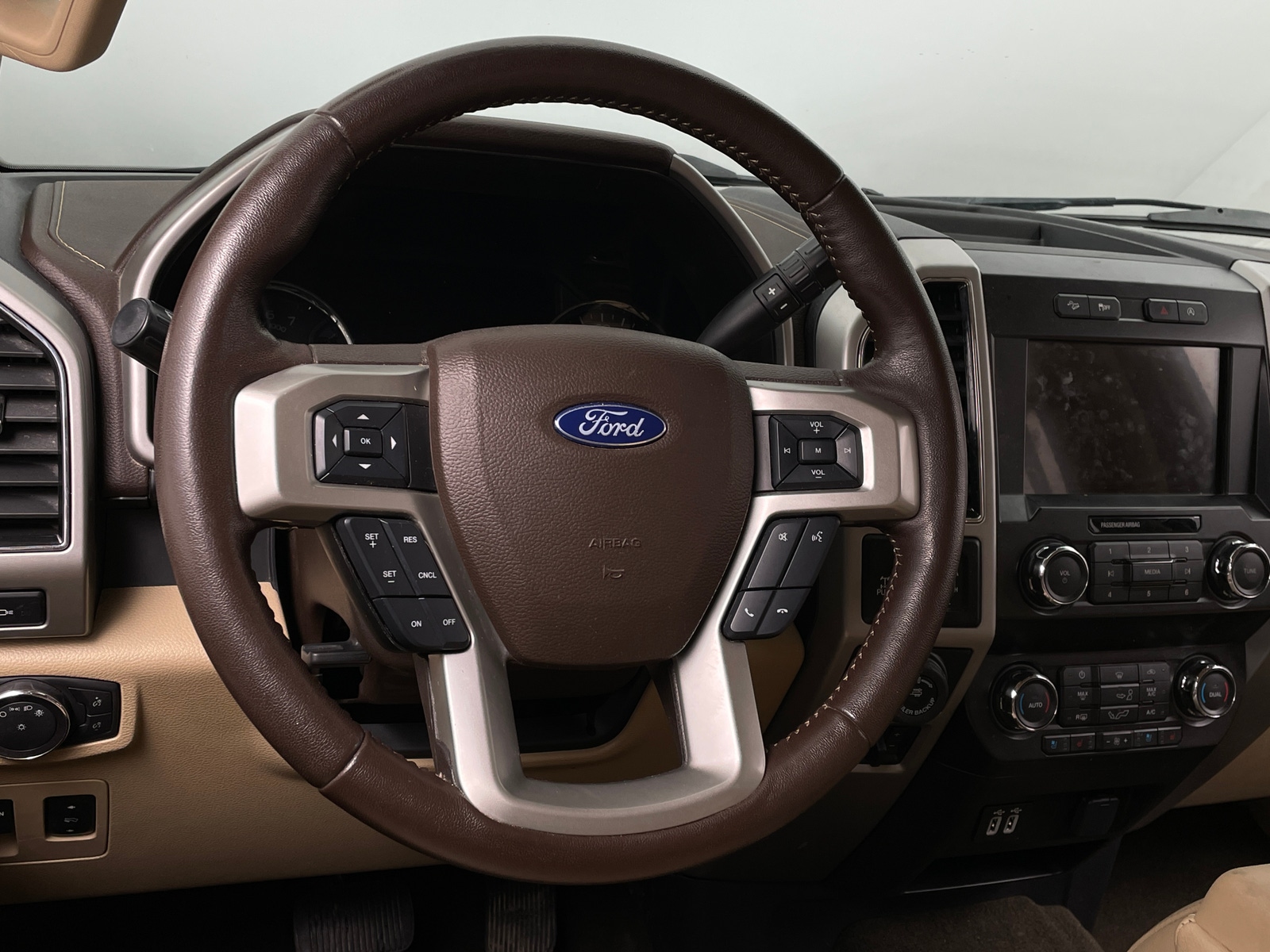 Thumbnail: 2019 Ford Econoline - 4