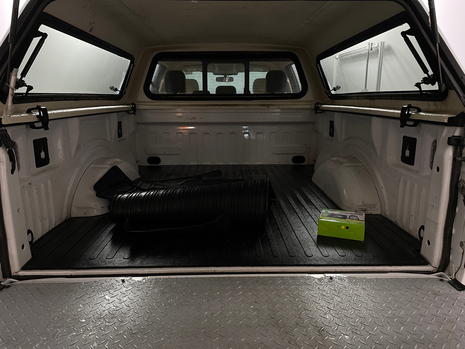 Thumbnail: 2019 Ford Econoline - 6