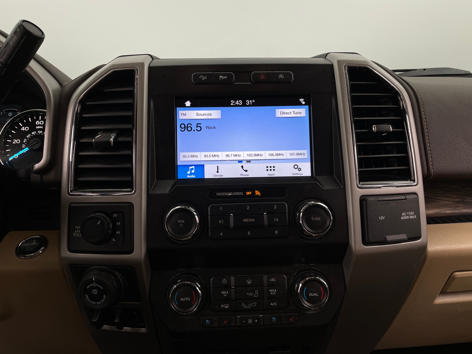 Thumbnail: 2019 Ford Econoline - 3