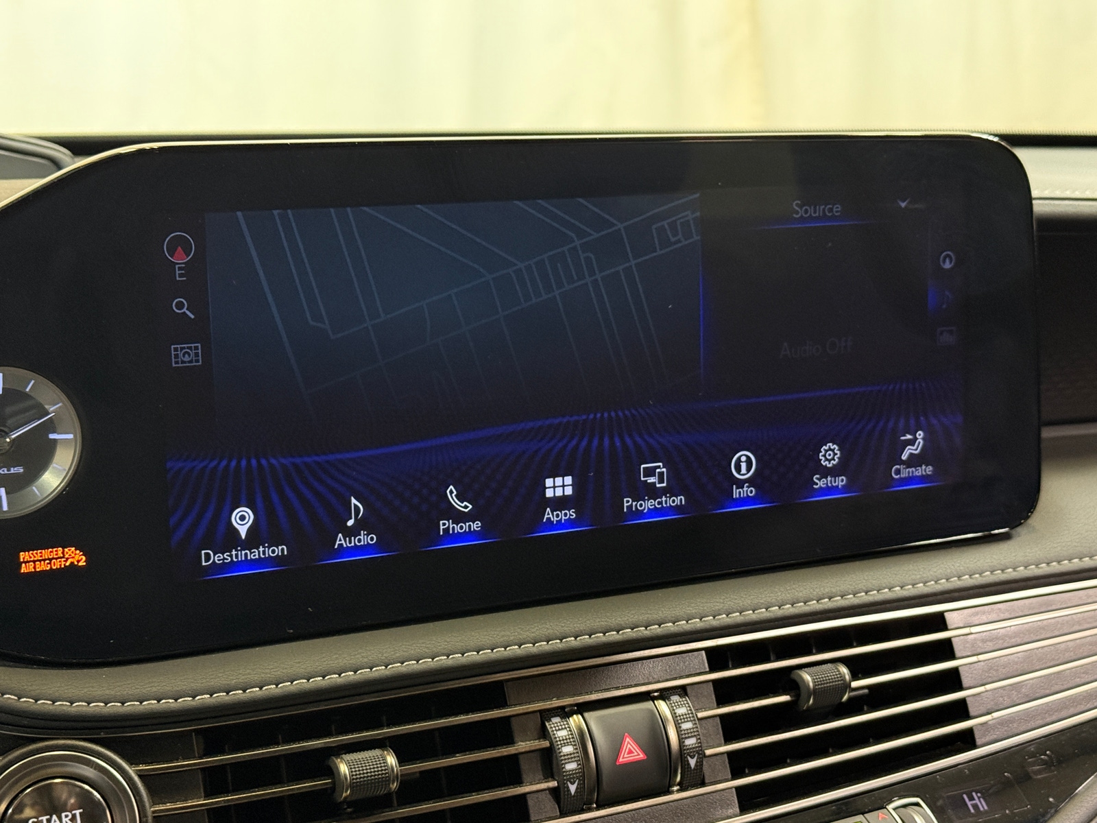 Thumbnail: 2022 Lexus LS - 3