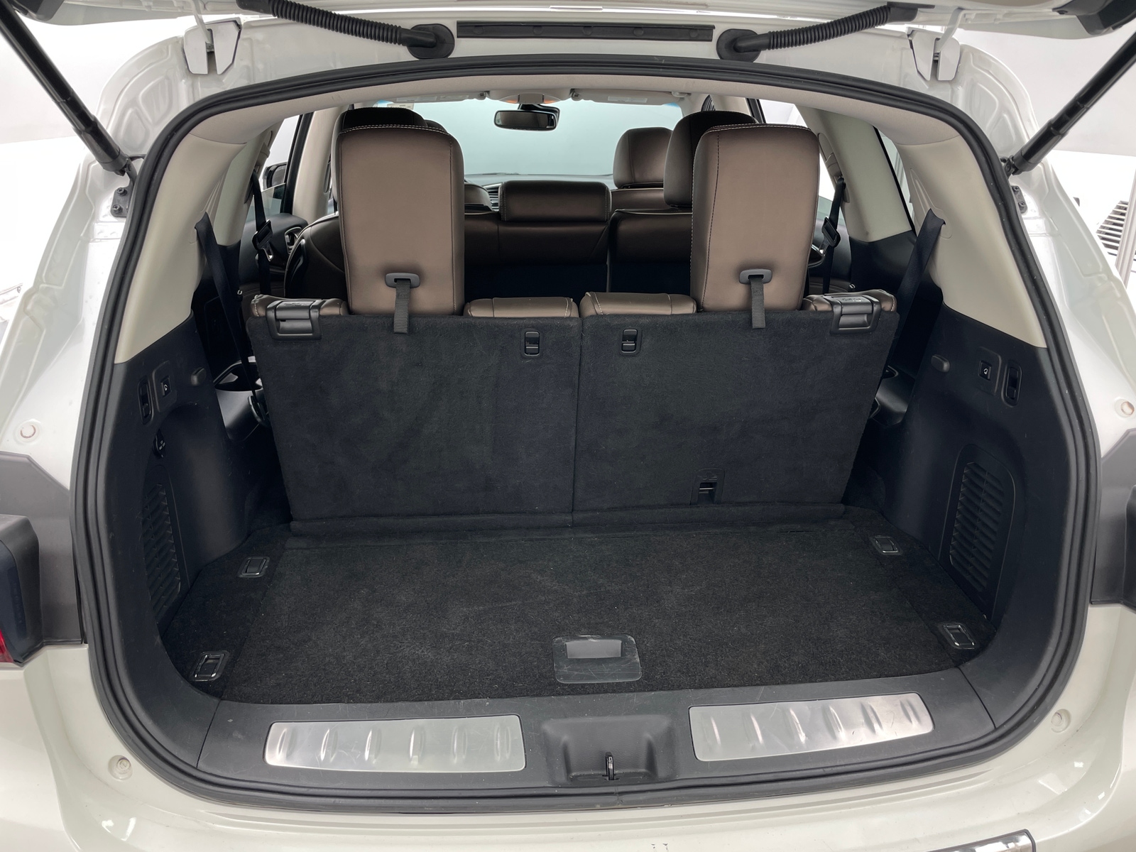 Thumbnail: 2016 INFINITI QX60 - 6