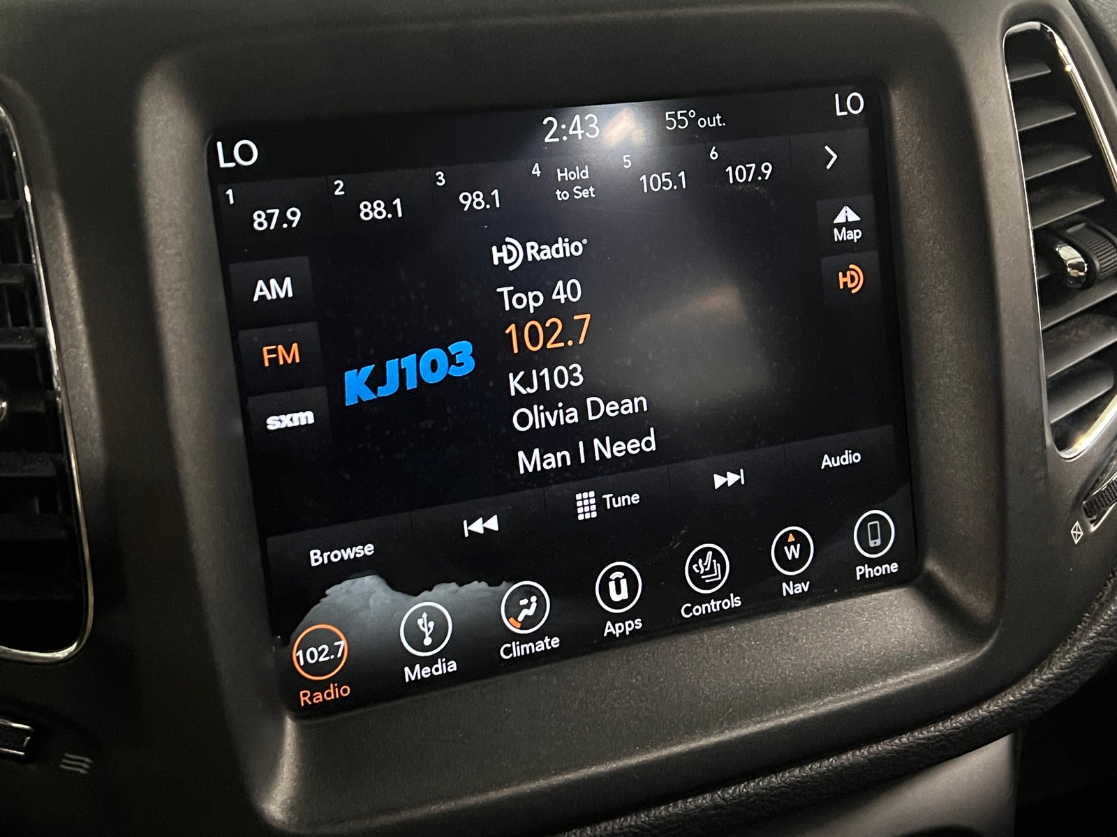 Thumbnail: 2019 Jeep Compass - 4