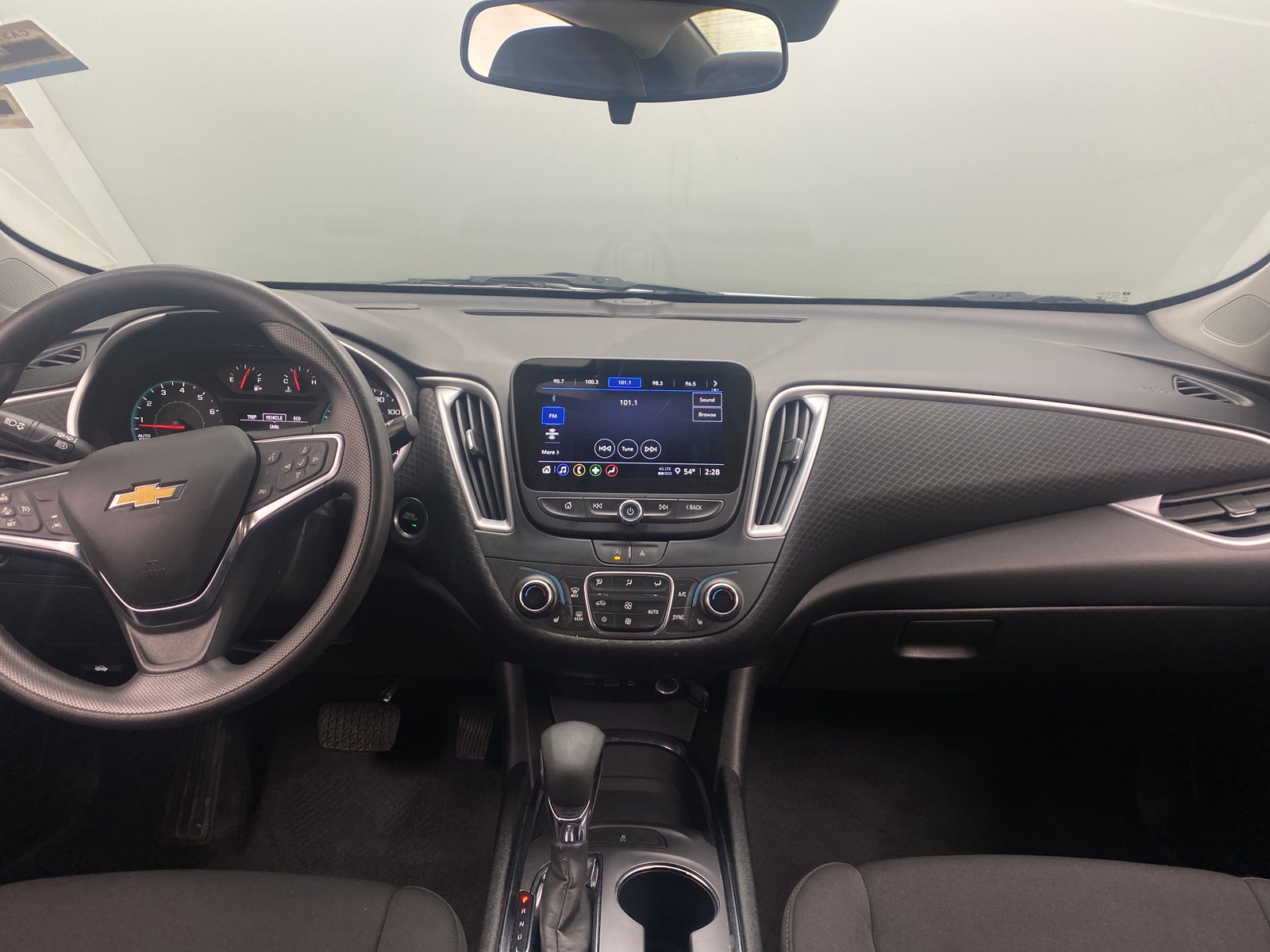 Thumbnail: 2023 Chevrolet Malibu - 3