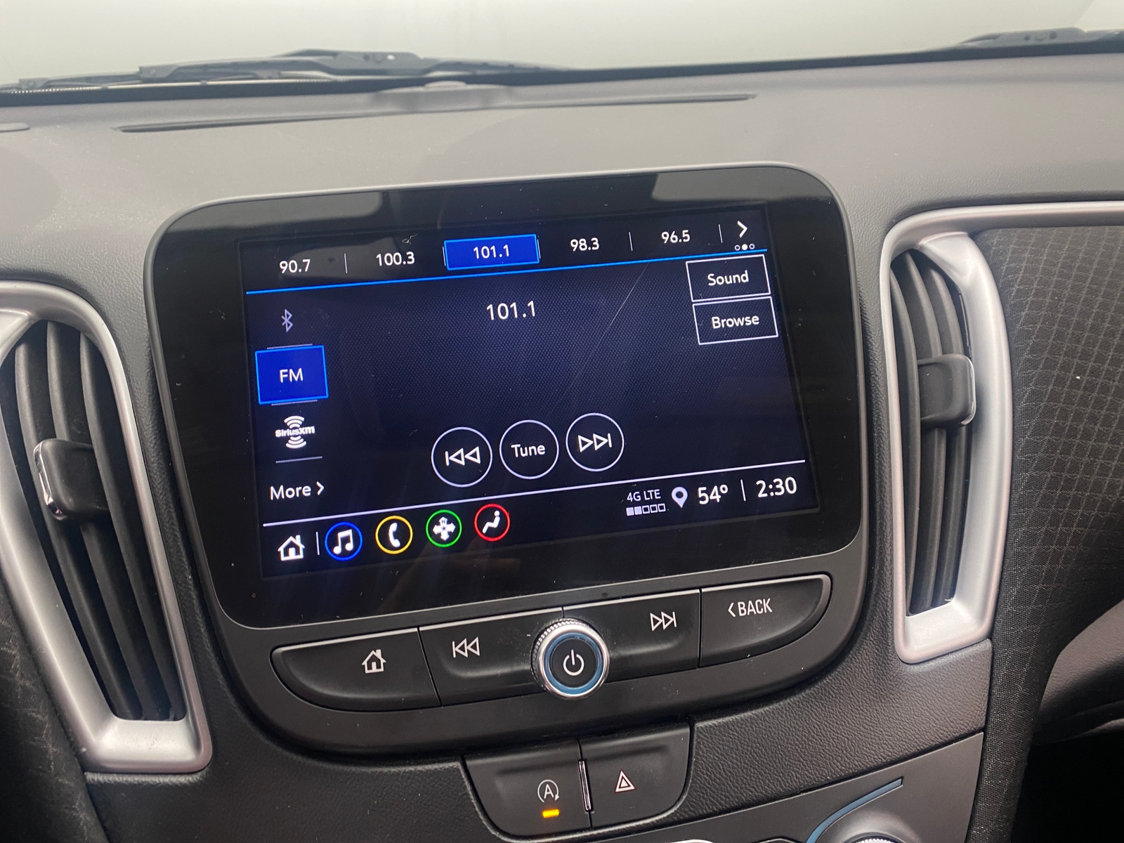 Thumbnail: 2023 Chevrolet Malibu - 4