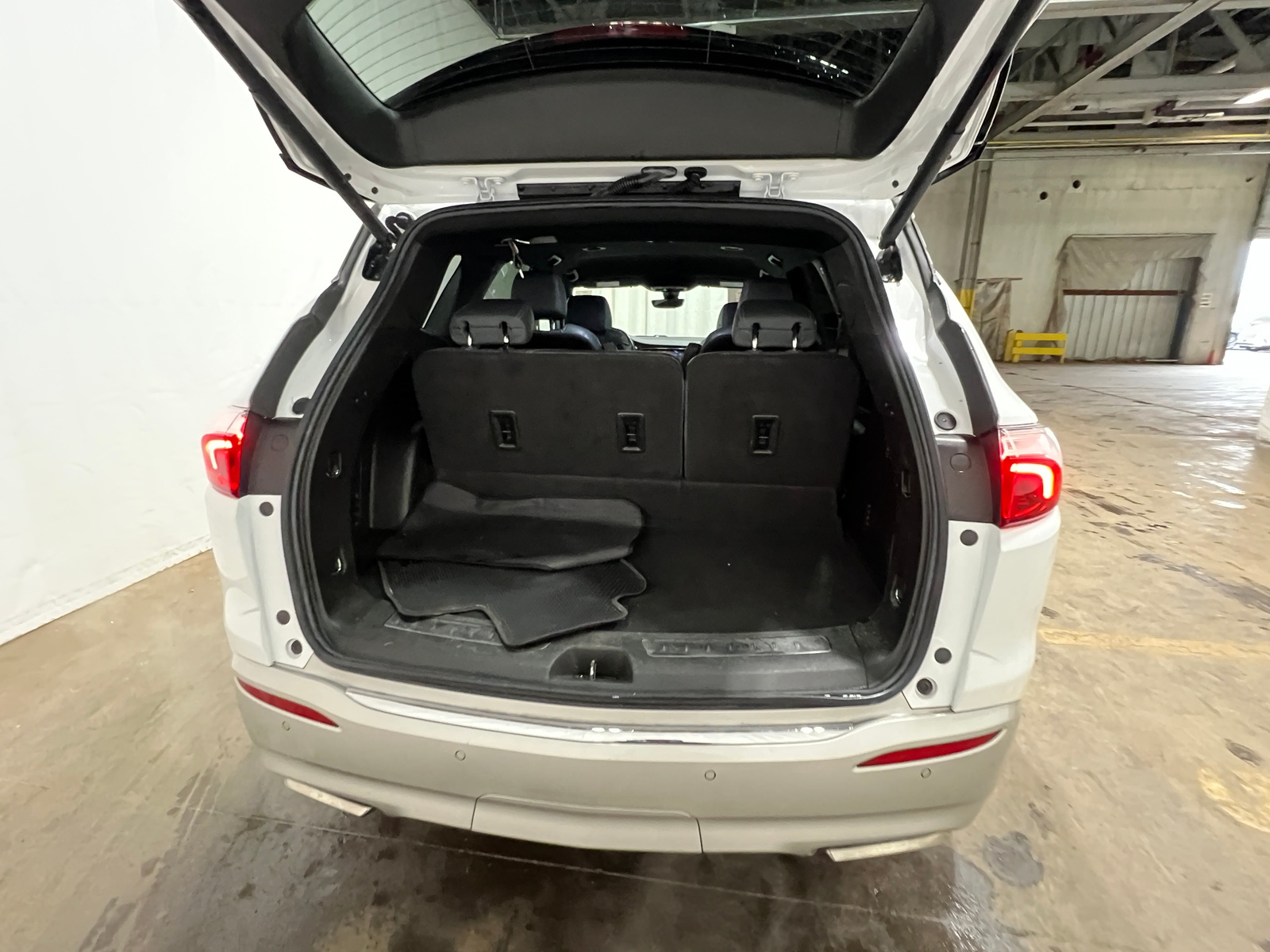 Thumbnail: 2022 Buick Enclave - 6