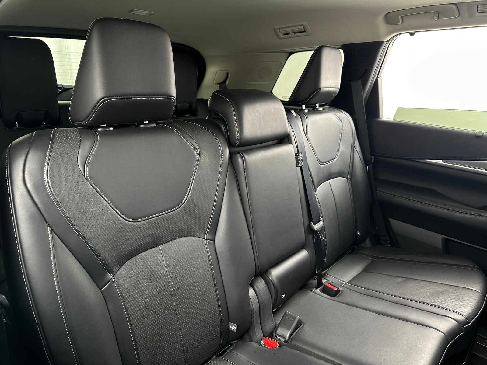 Thumbnail: 2023 INFINITI QX60 - 6