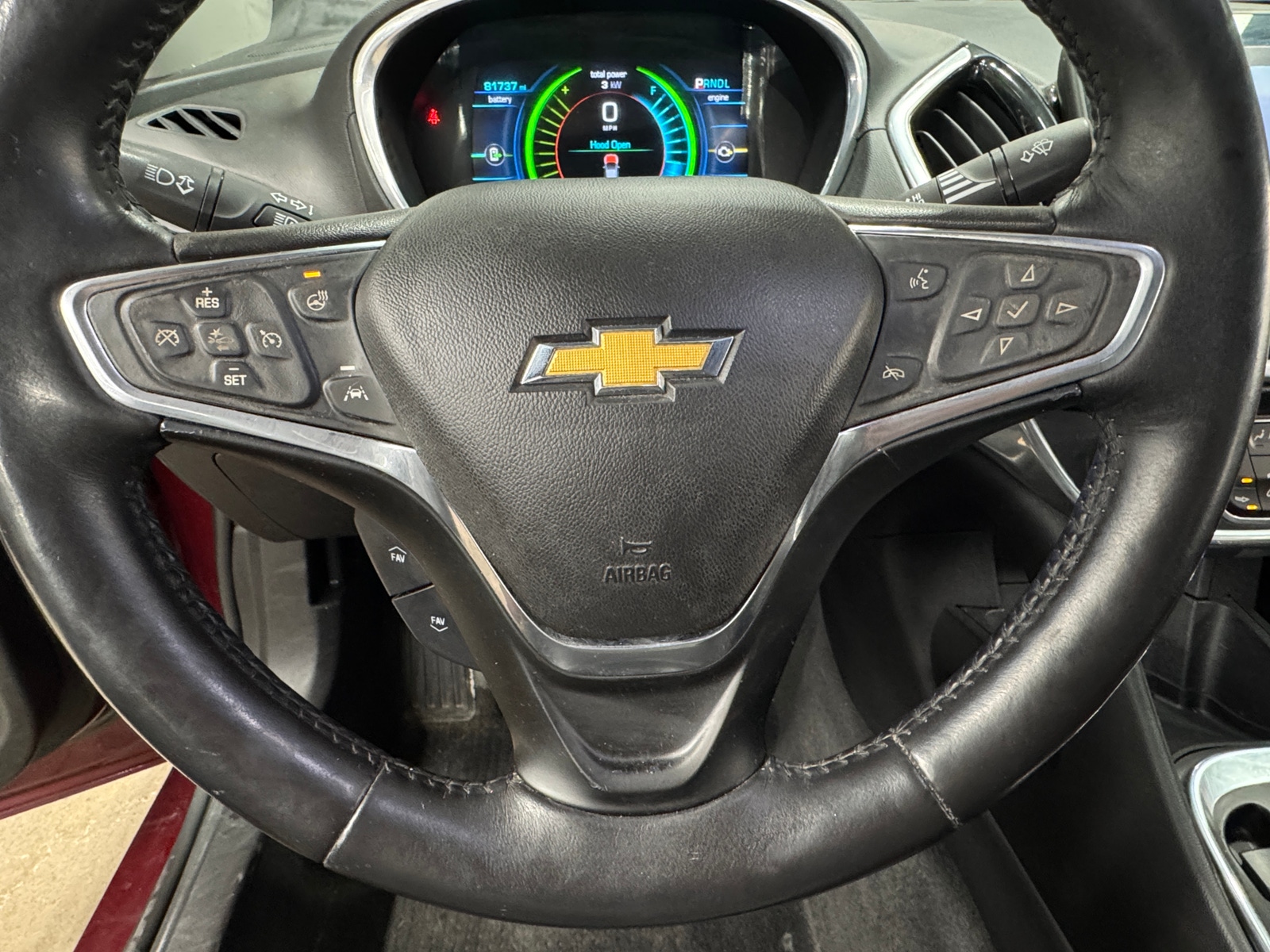 Thumbnail: 2017 Chevrolet Volt - 4