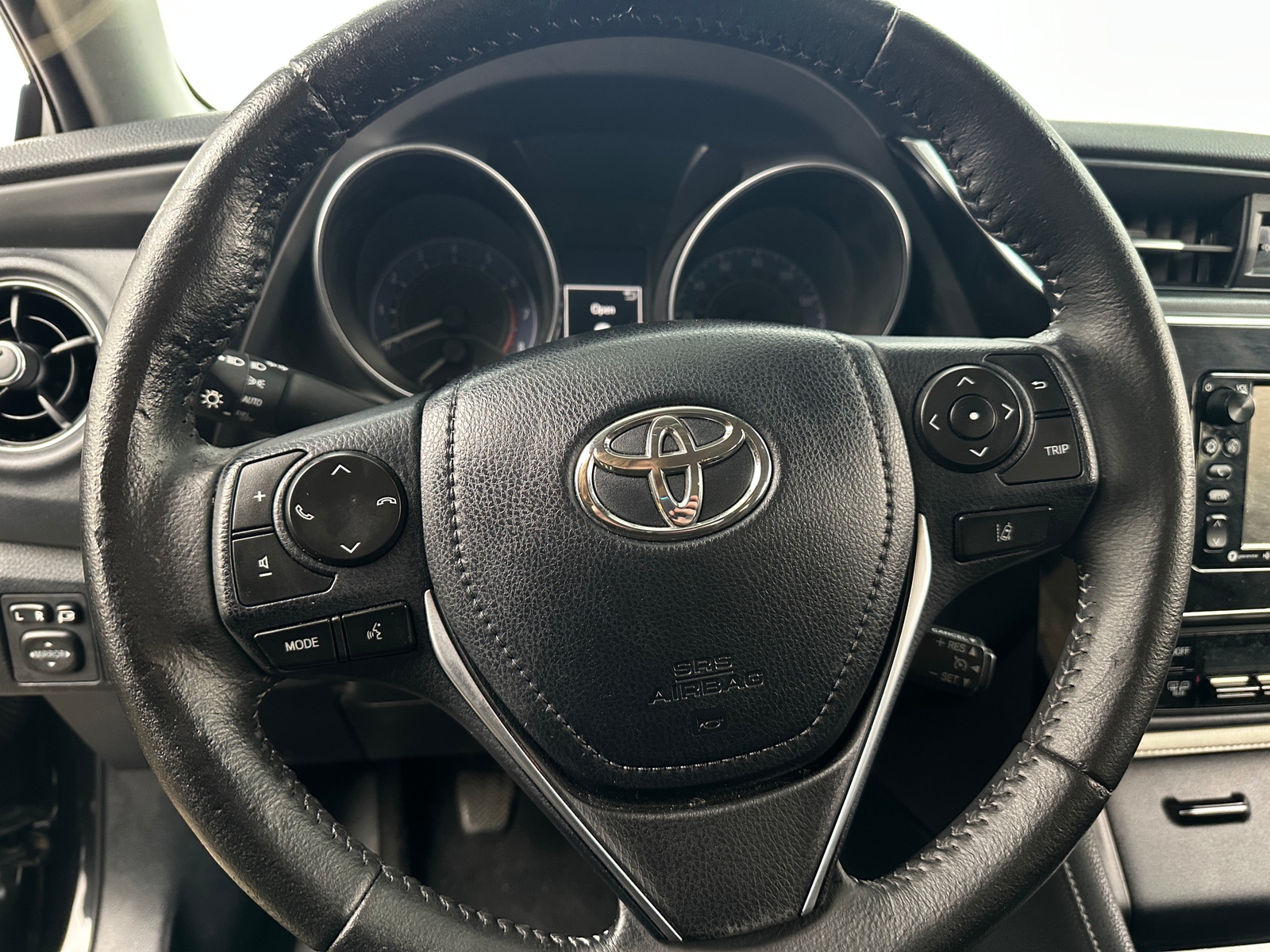 Thumbnail: 2017 Toyota Corolla iM - 5