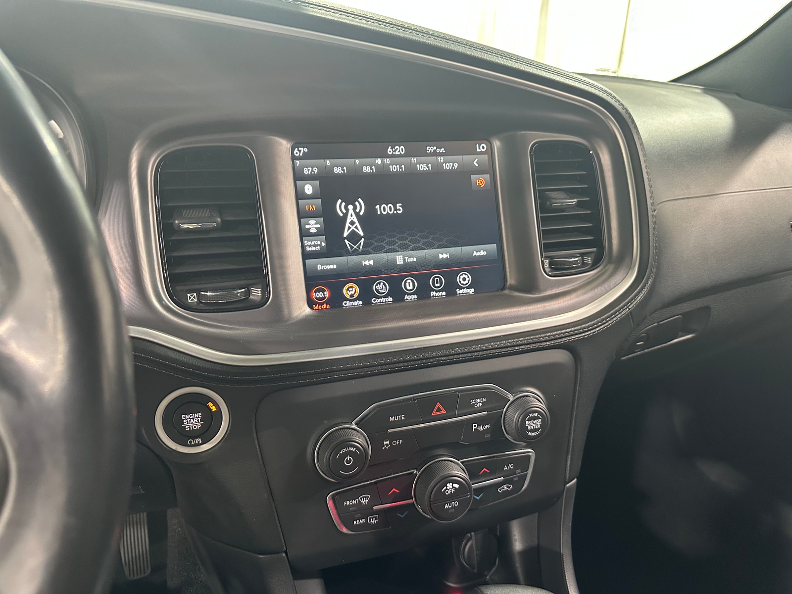 Thumbnail: 2020 Dodge Charger - 4