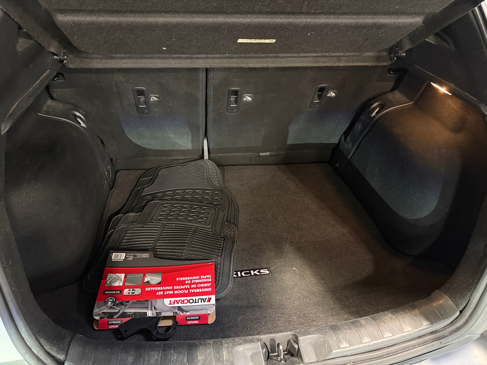 Thumbnail: 2018 Nissan Kicks - 7