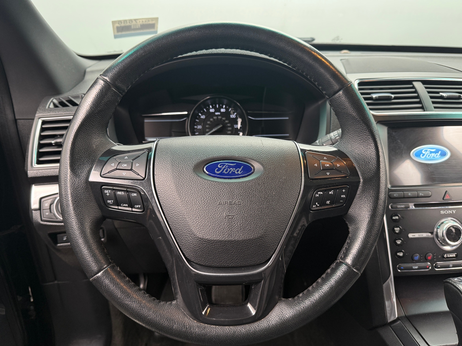 Thumbnail: 2017 Ford Explorer - 4