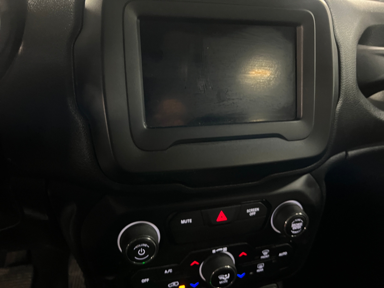 Thumbnail: 2020 Jeep Renegade - 4