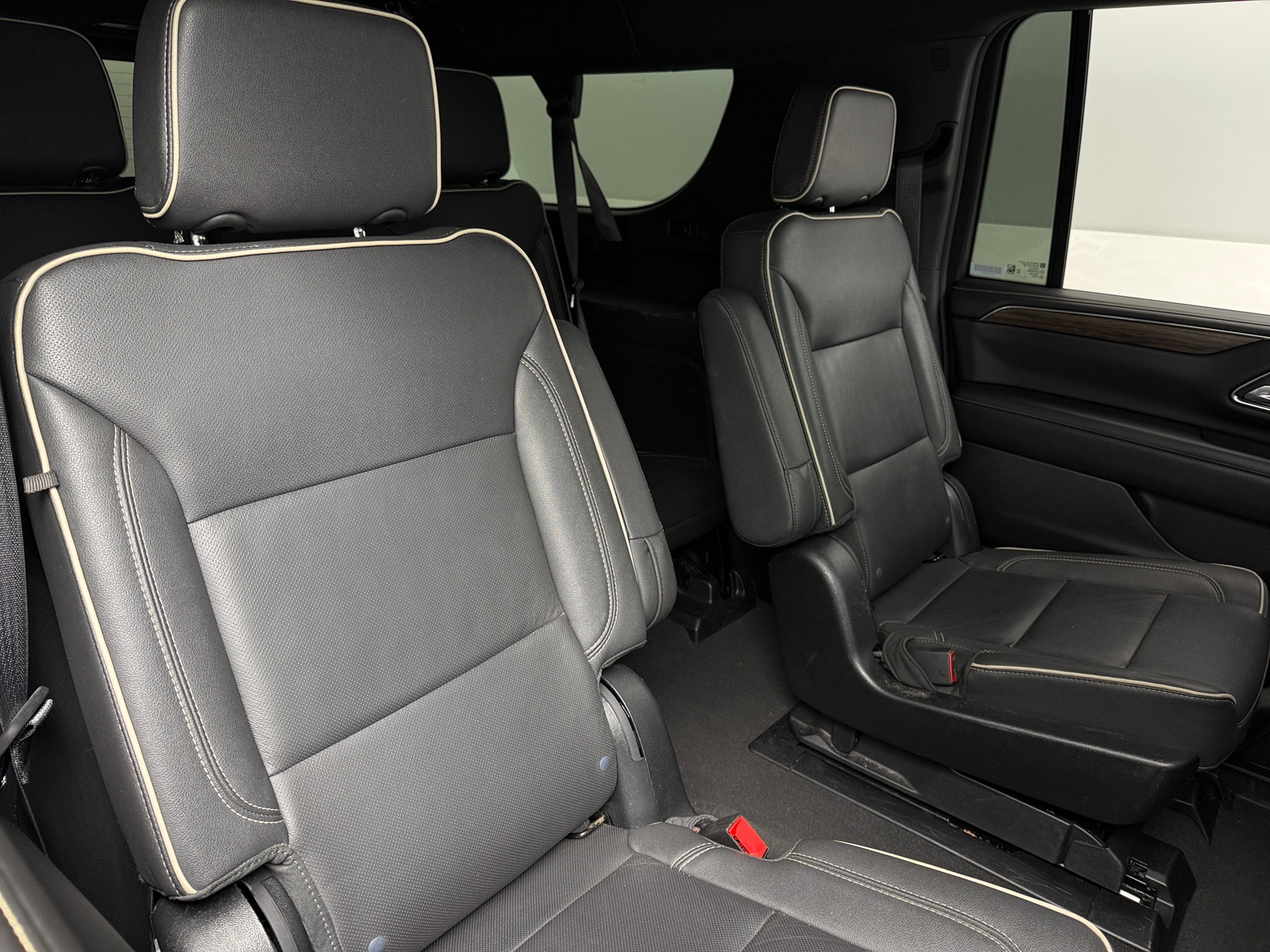 Thumbnail: 2023 Chevrolet Suburban - 5