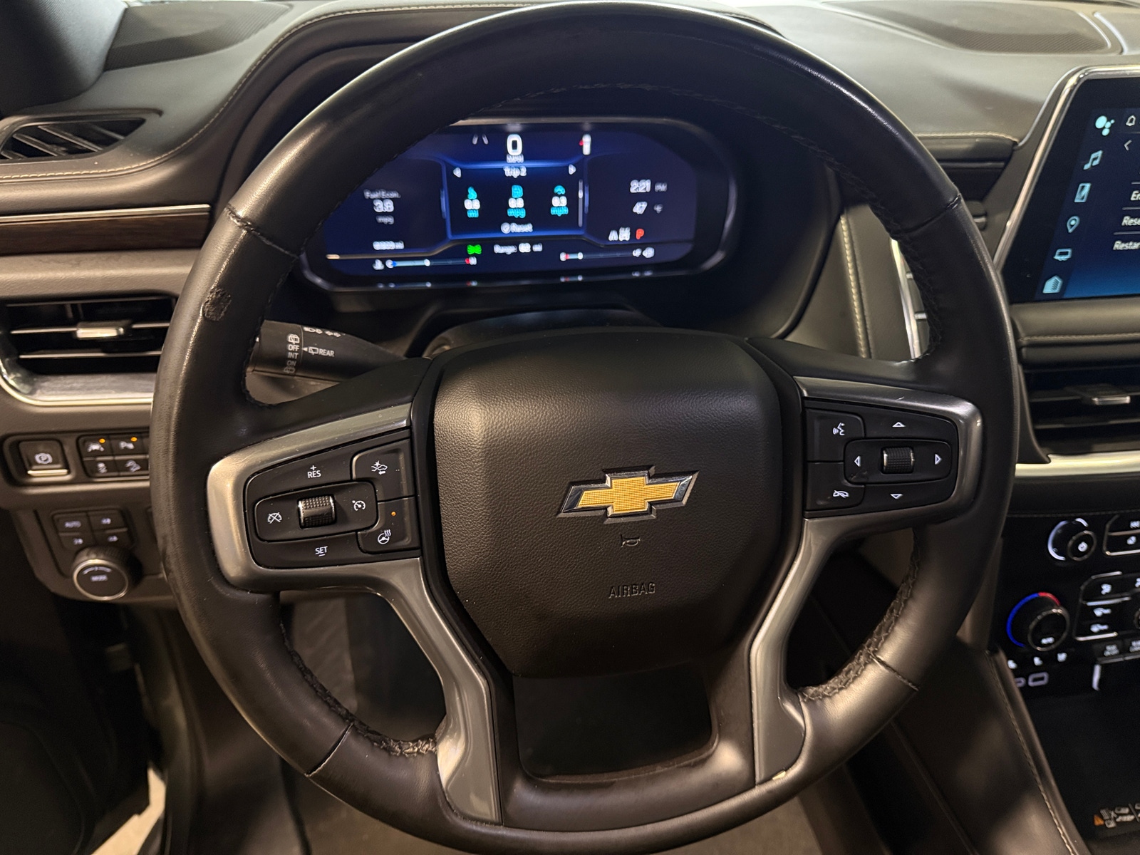 Thumbnail: 2023 Chevrolet Suburban - 4