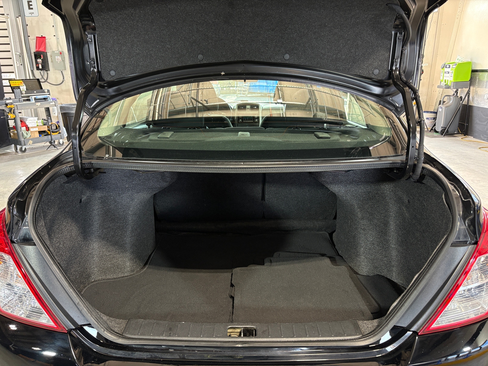 Thumbnail: 2017 Nissan Versa - 7