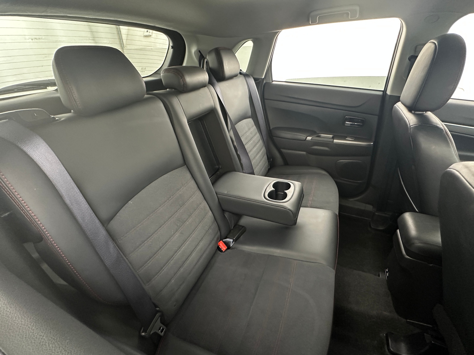 Thumbnail: 2024 Mitsubishi Outlander Sport - 5