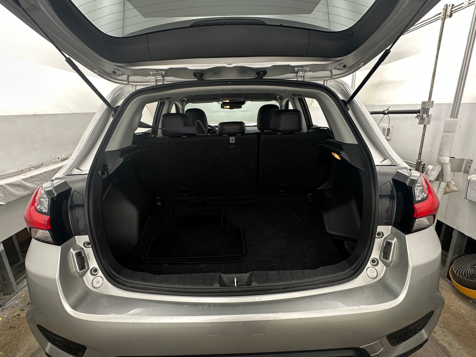 Thumbnail: 2024 Mitsubishi Outlander Sport - 6