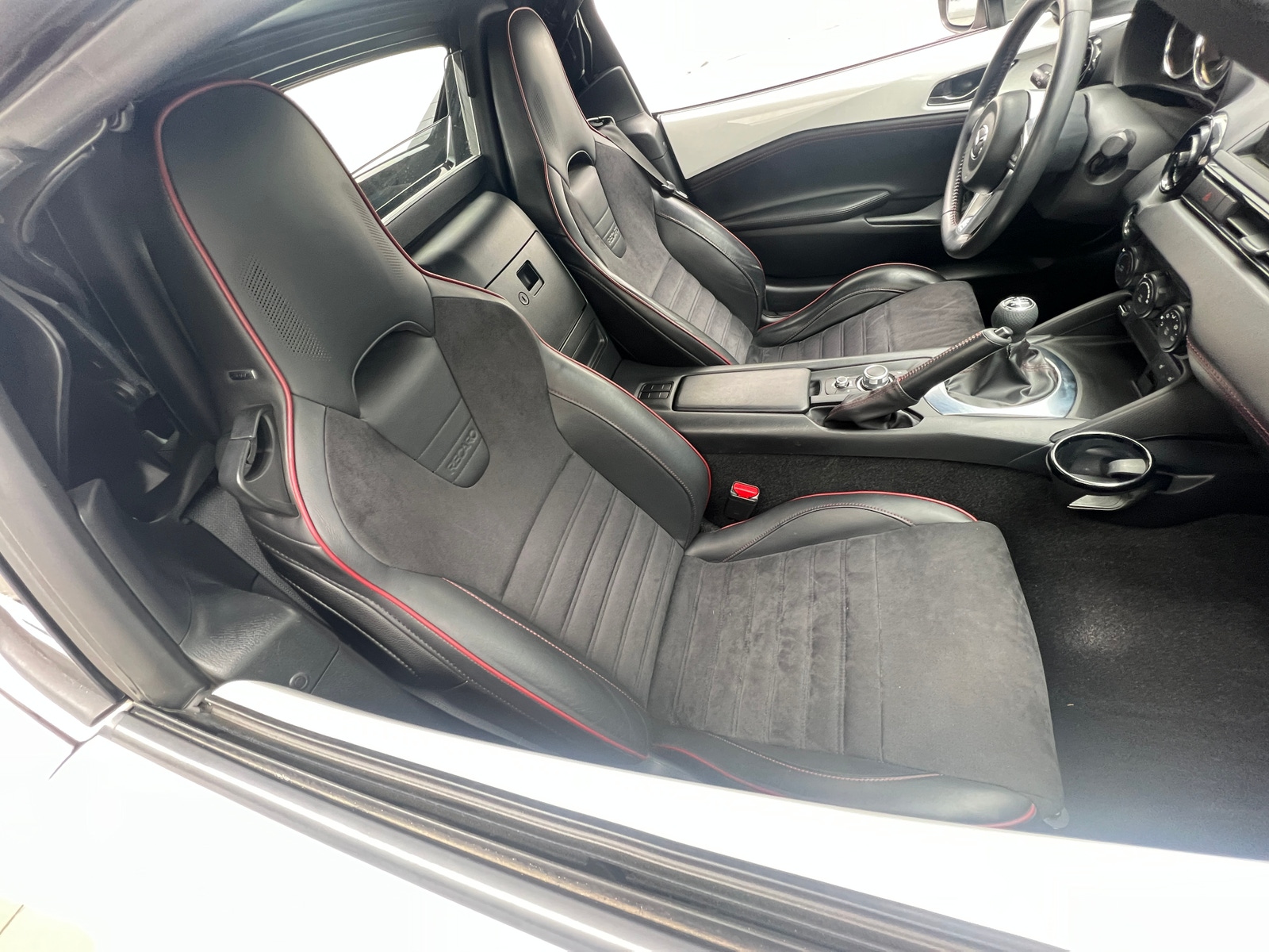 Thumbnail: 2019 Mazda MX-5 Miata - 2