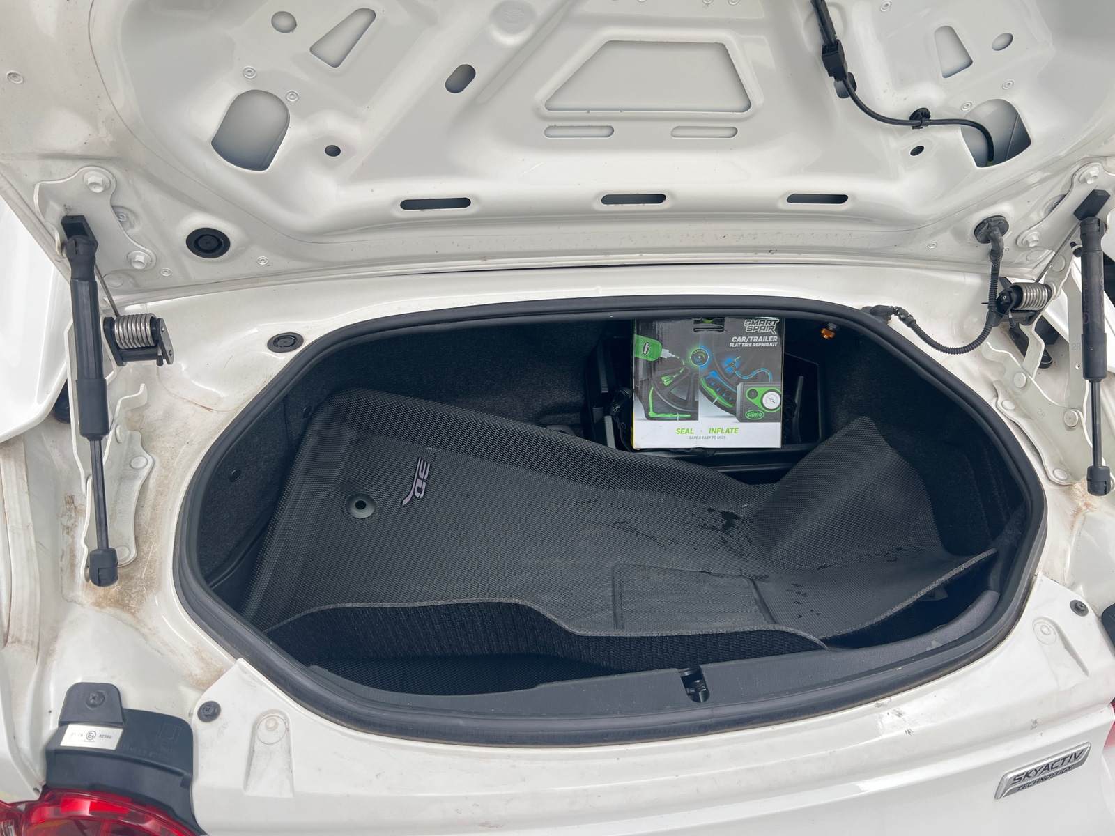 Thumbnail: 2019 Mazda MX-5 Miata - 6