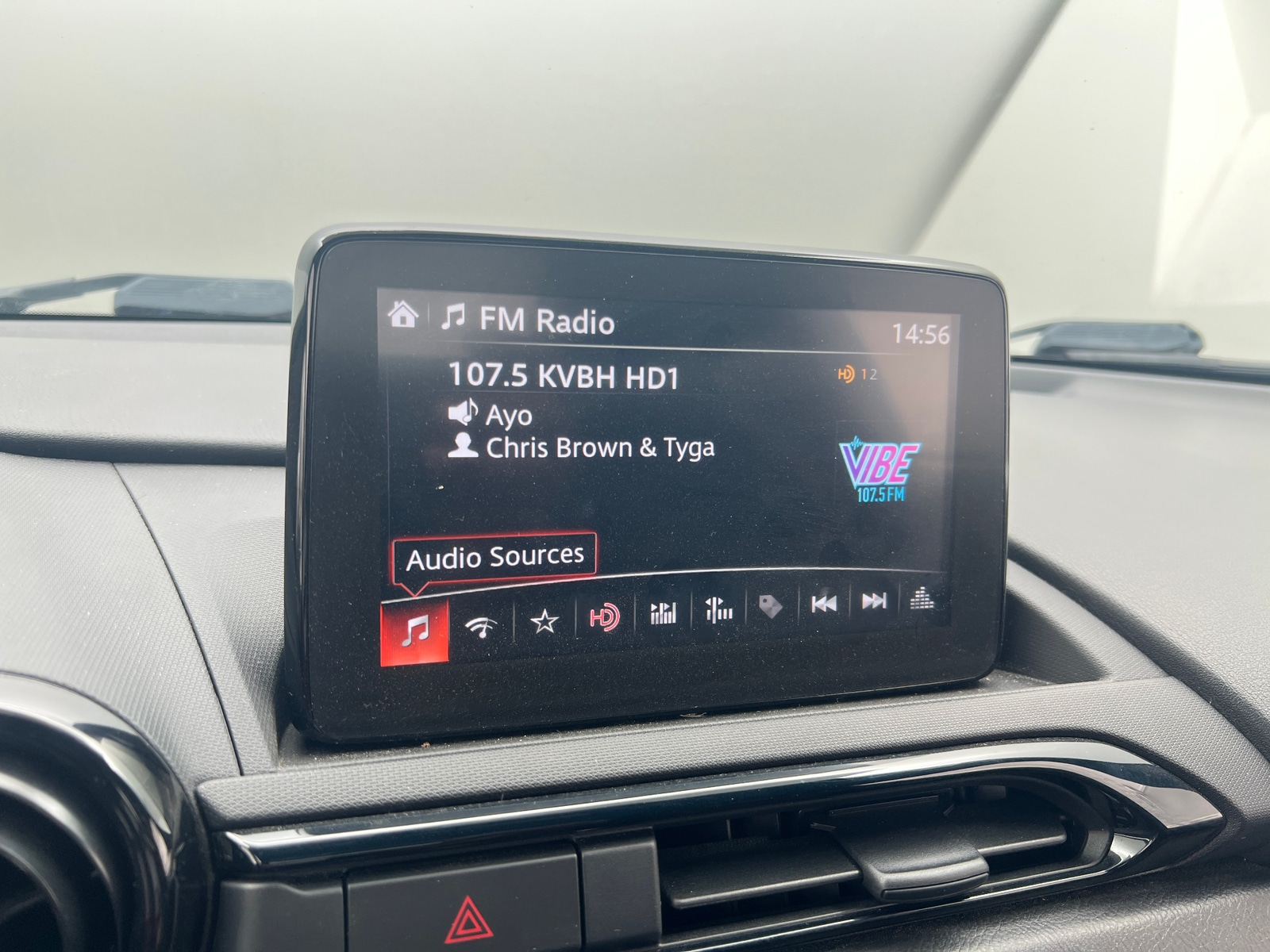 Thumbnail: 2019 Mazda MX-5 Miata - 4