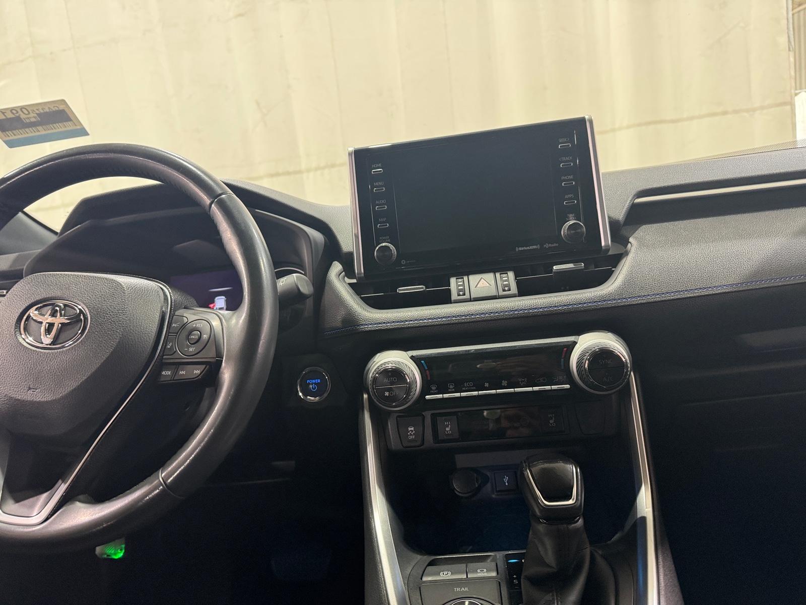 Thumbnail: 2020 Toyota RAV4 - 4