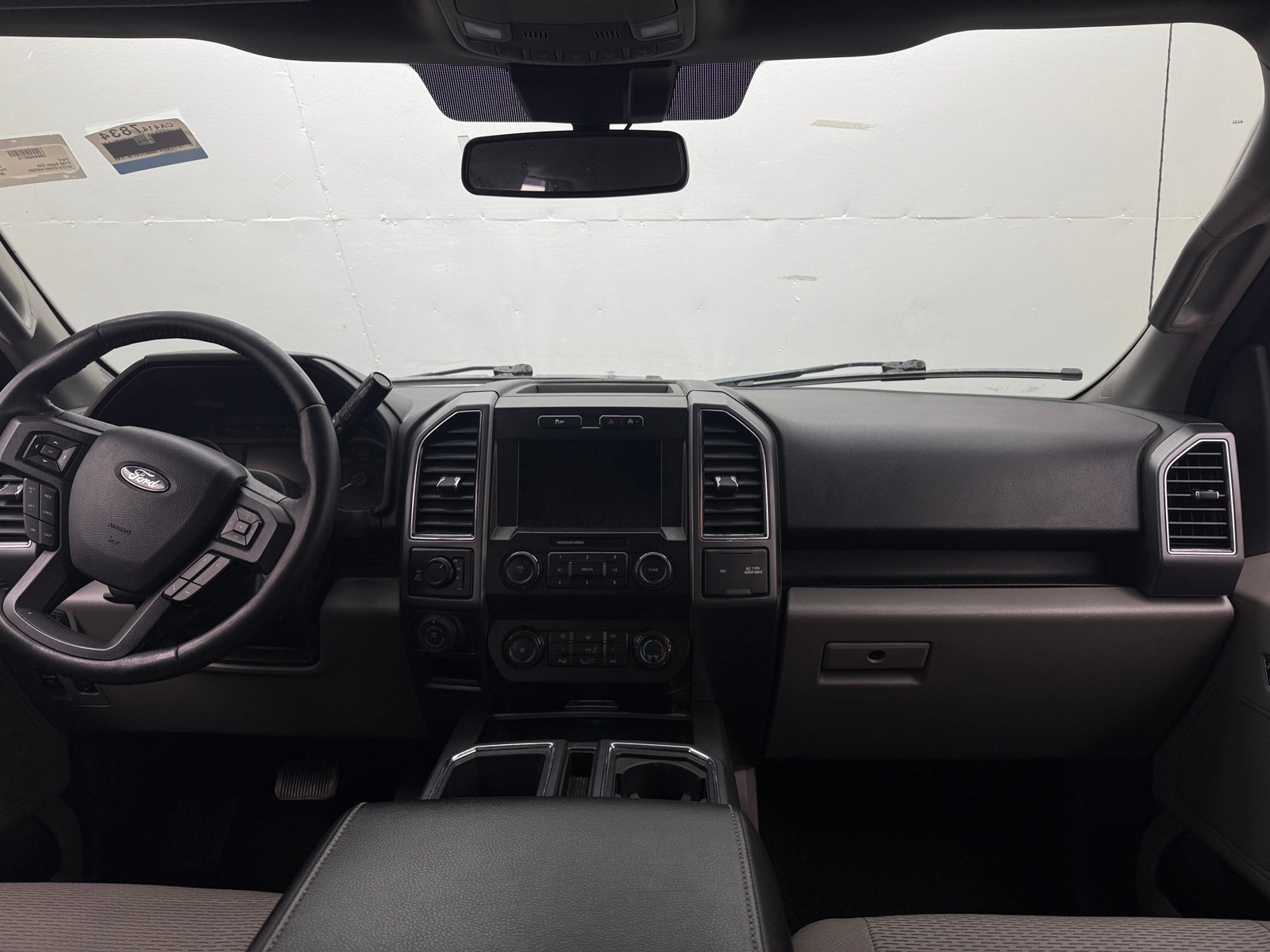 Thumbnail: 2019 Ford Econoline - 3