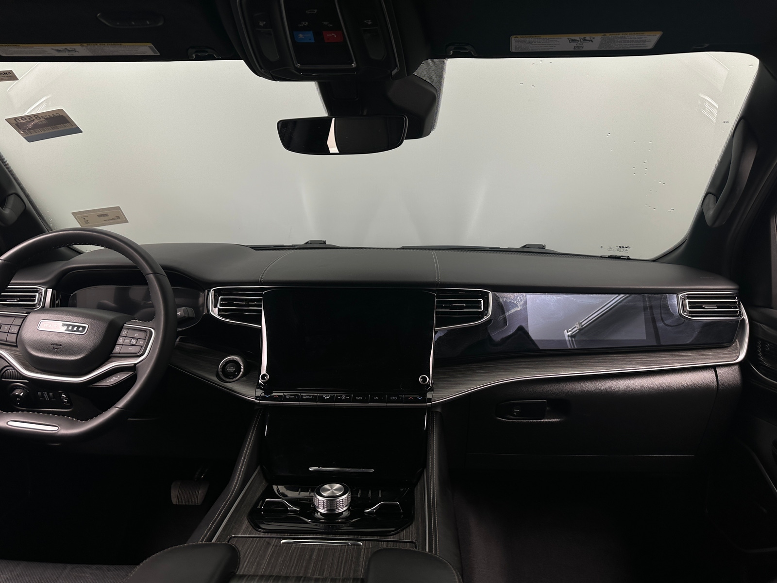 Thumbnail: 2023 Jeep Wagoneer - 2