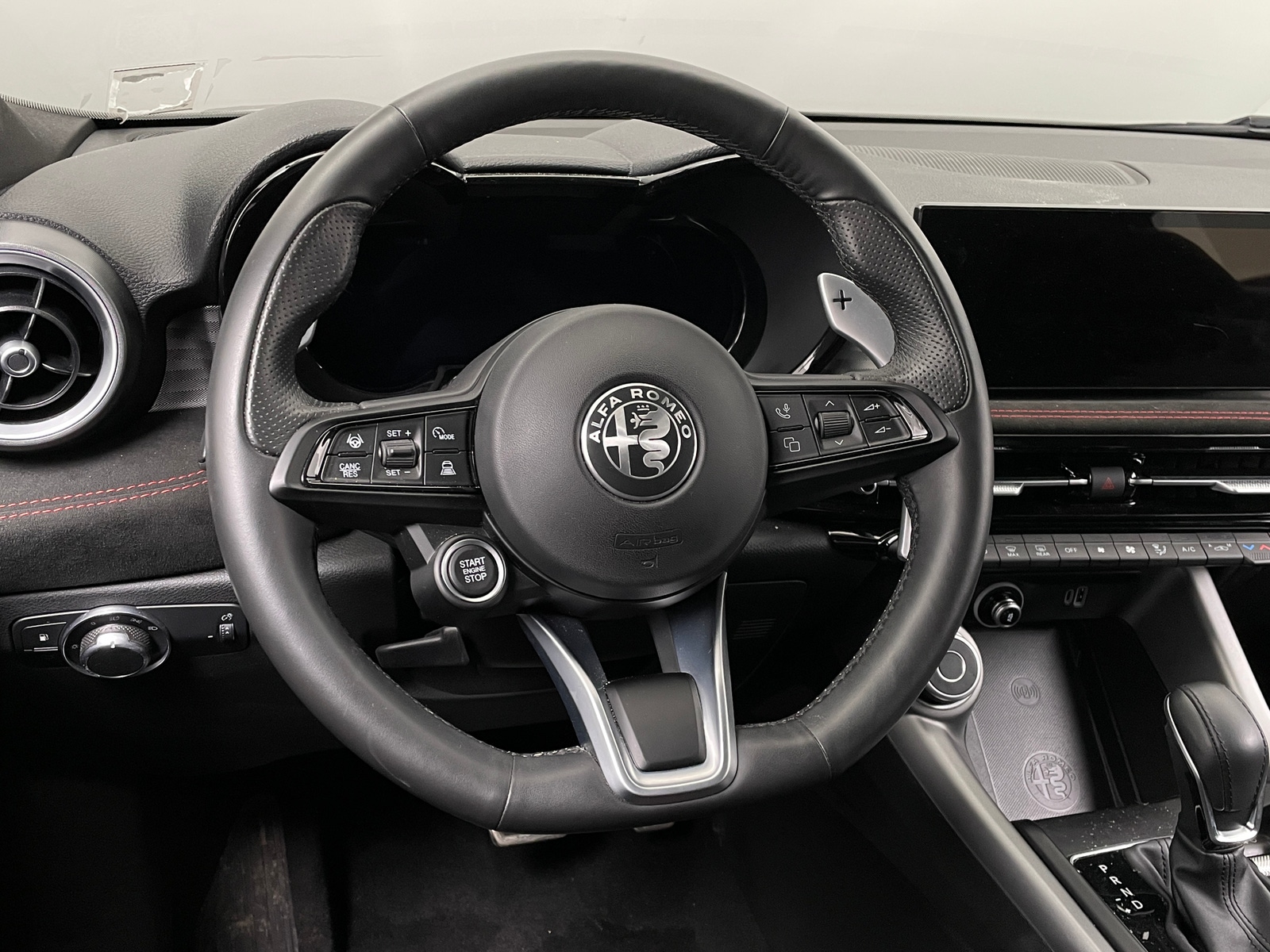 Thumbnail: 2024 Alfa Romeo Tonale - 5