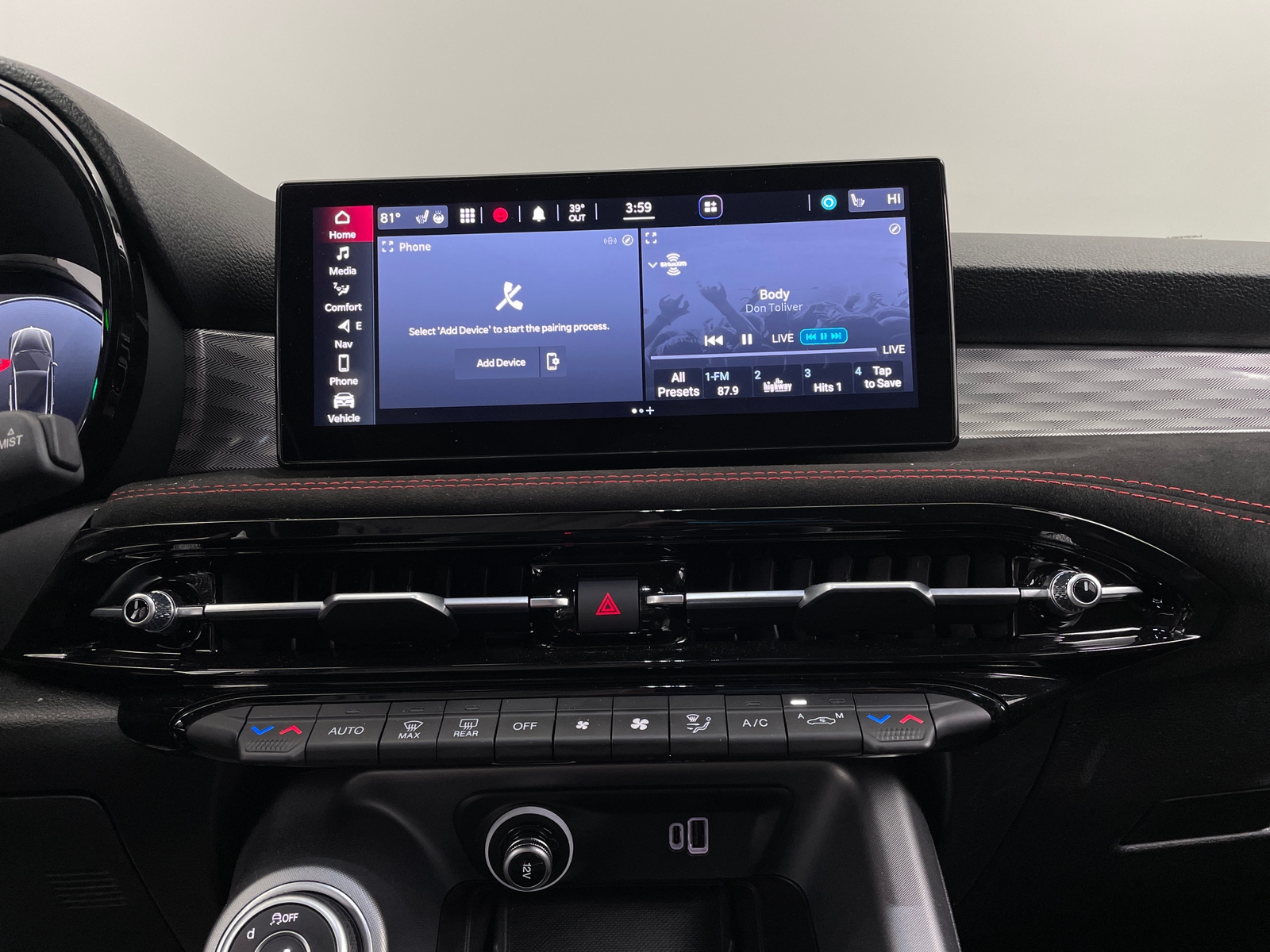 Thumbnail: 2024 Alfa Romeo Tonale - 4