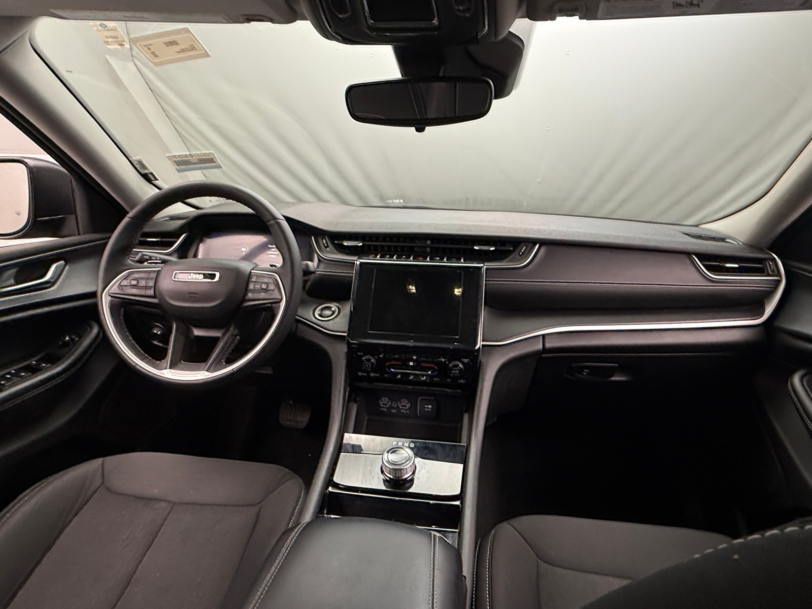 Thumbnail: 2023 Jeep Grand Cherokee - 3